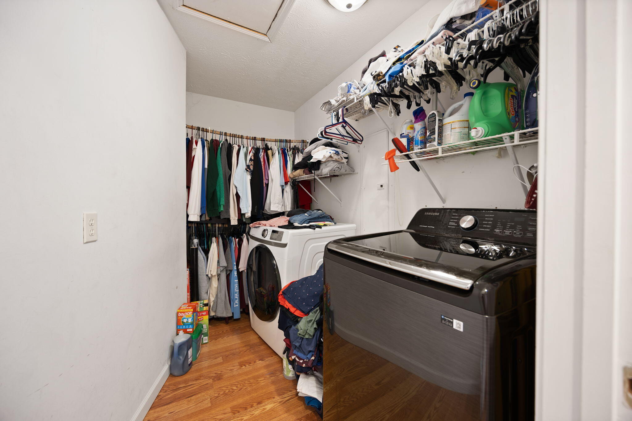 389 Park Lane Property Photo 31