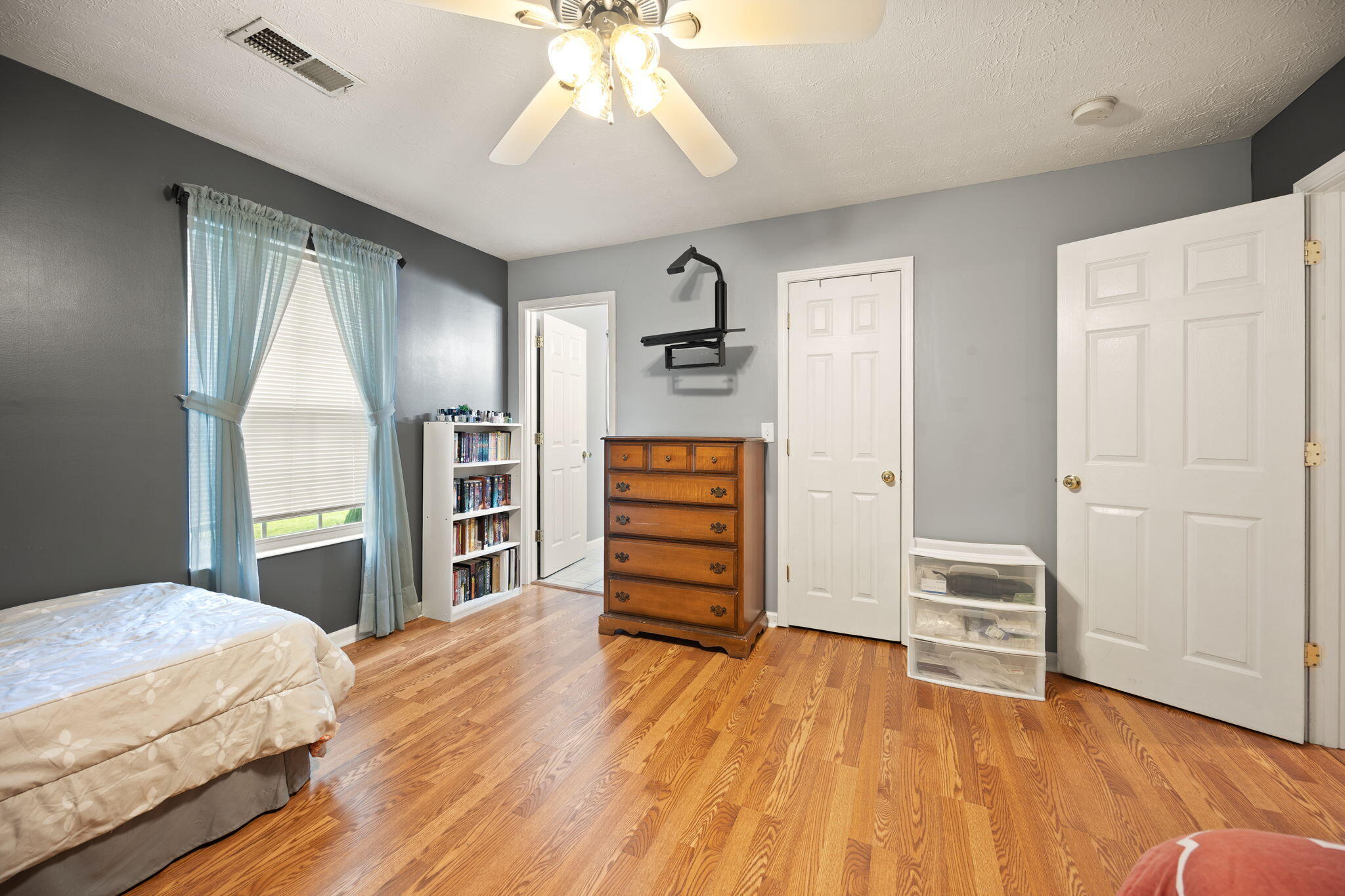 389 Park Lane Property Photo 42