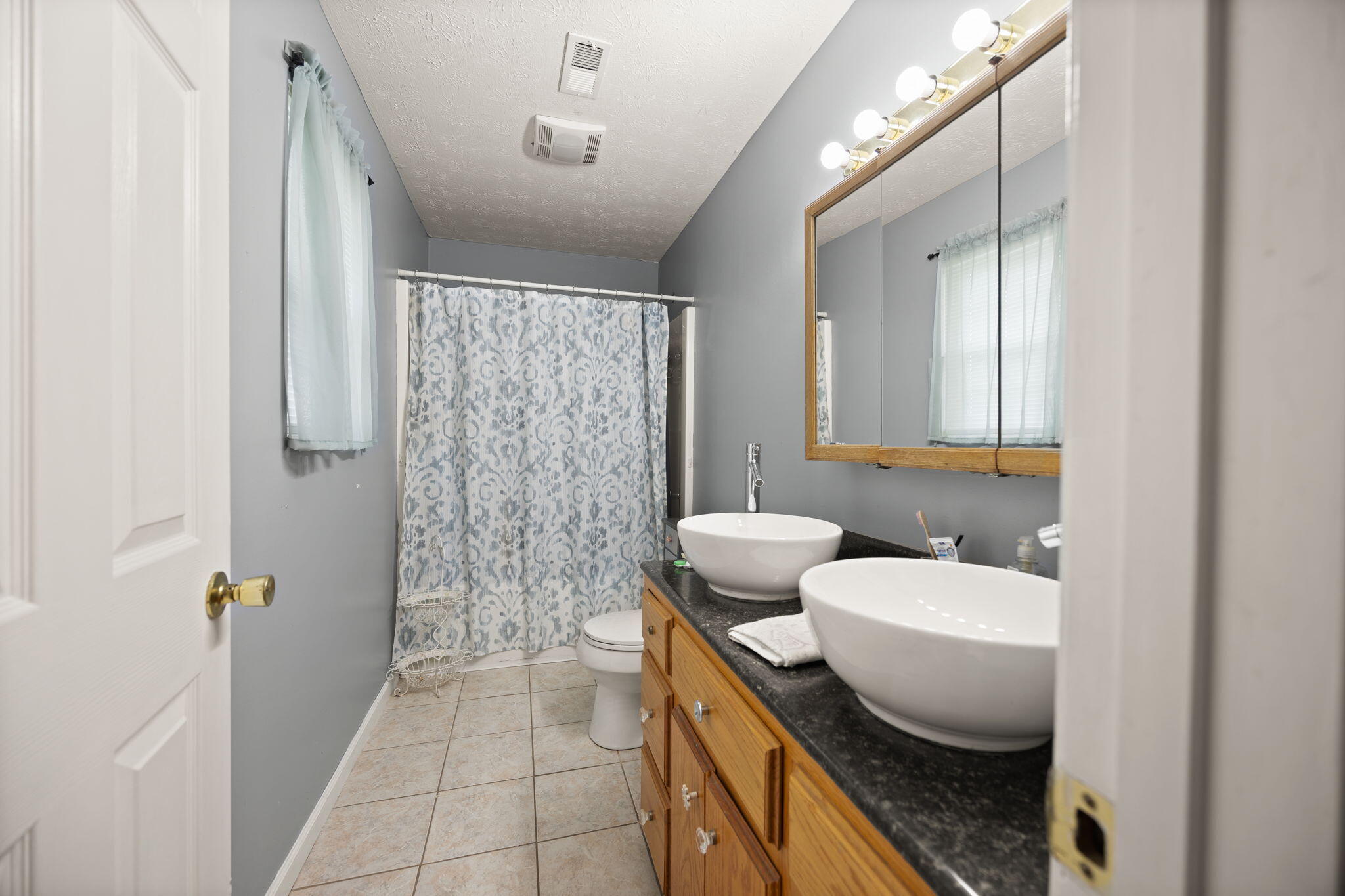 389 Park Lane Property Photo 43