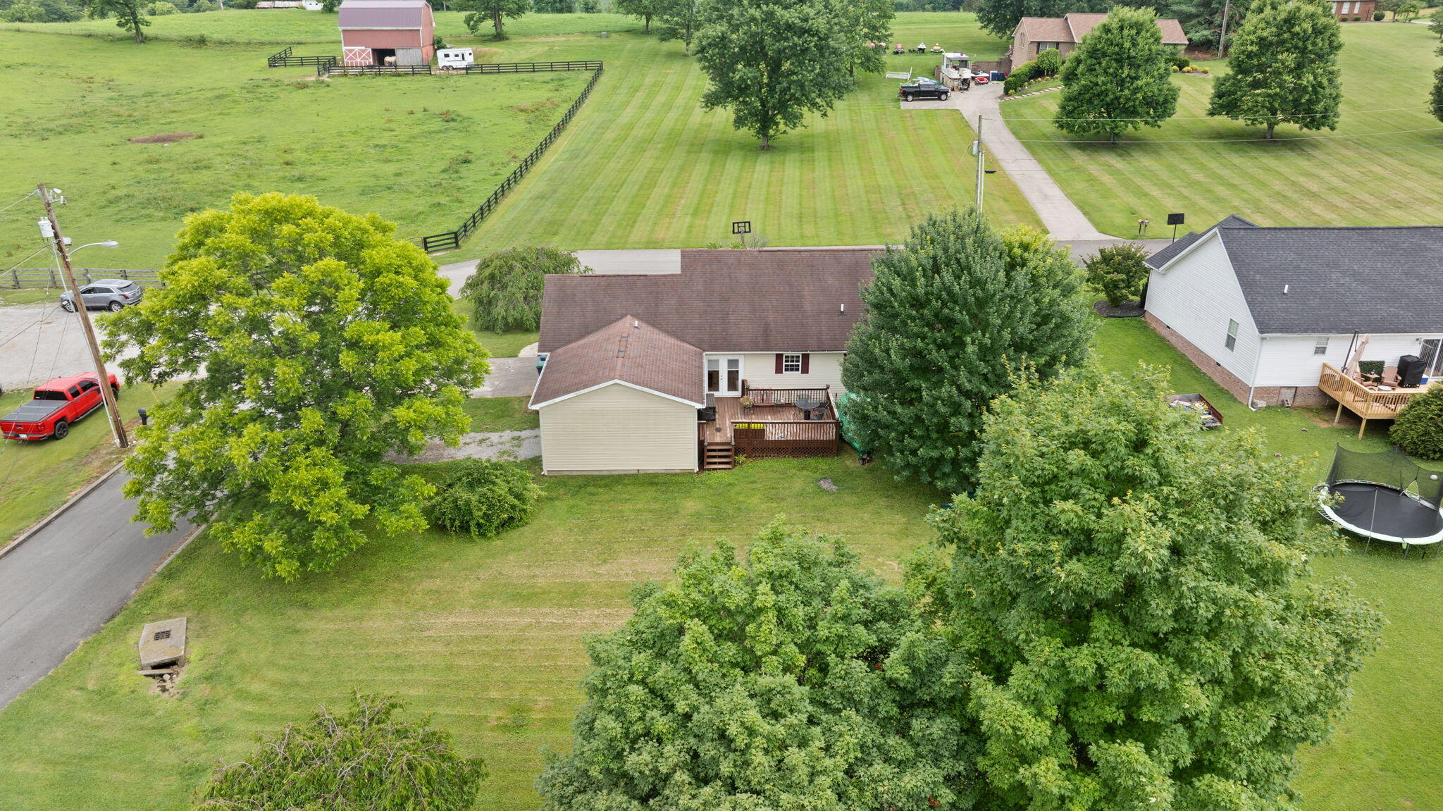 389 Park Lane Property Photo 49