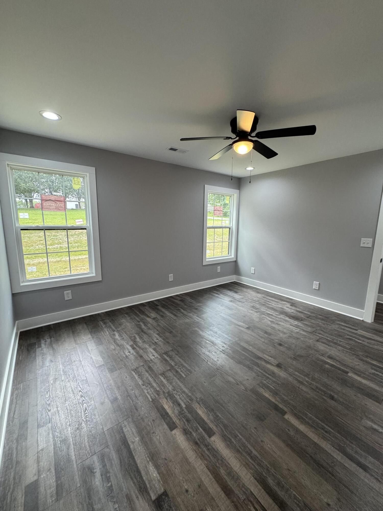 296 Hillview Drive Property Photo 14