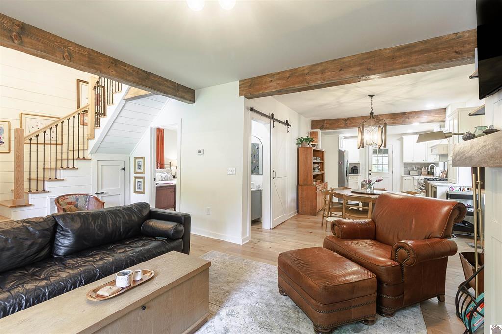 811 Olive Street Property Photo 6