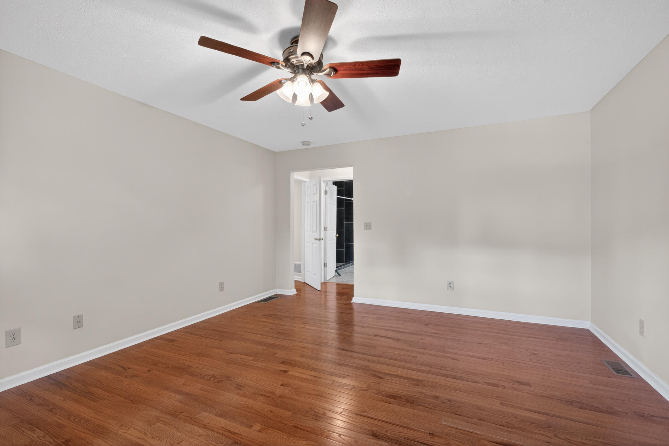 132 Braemar Drive Property Photo 14