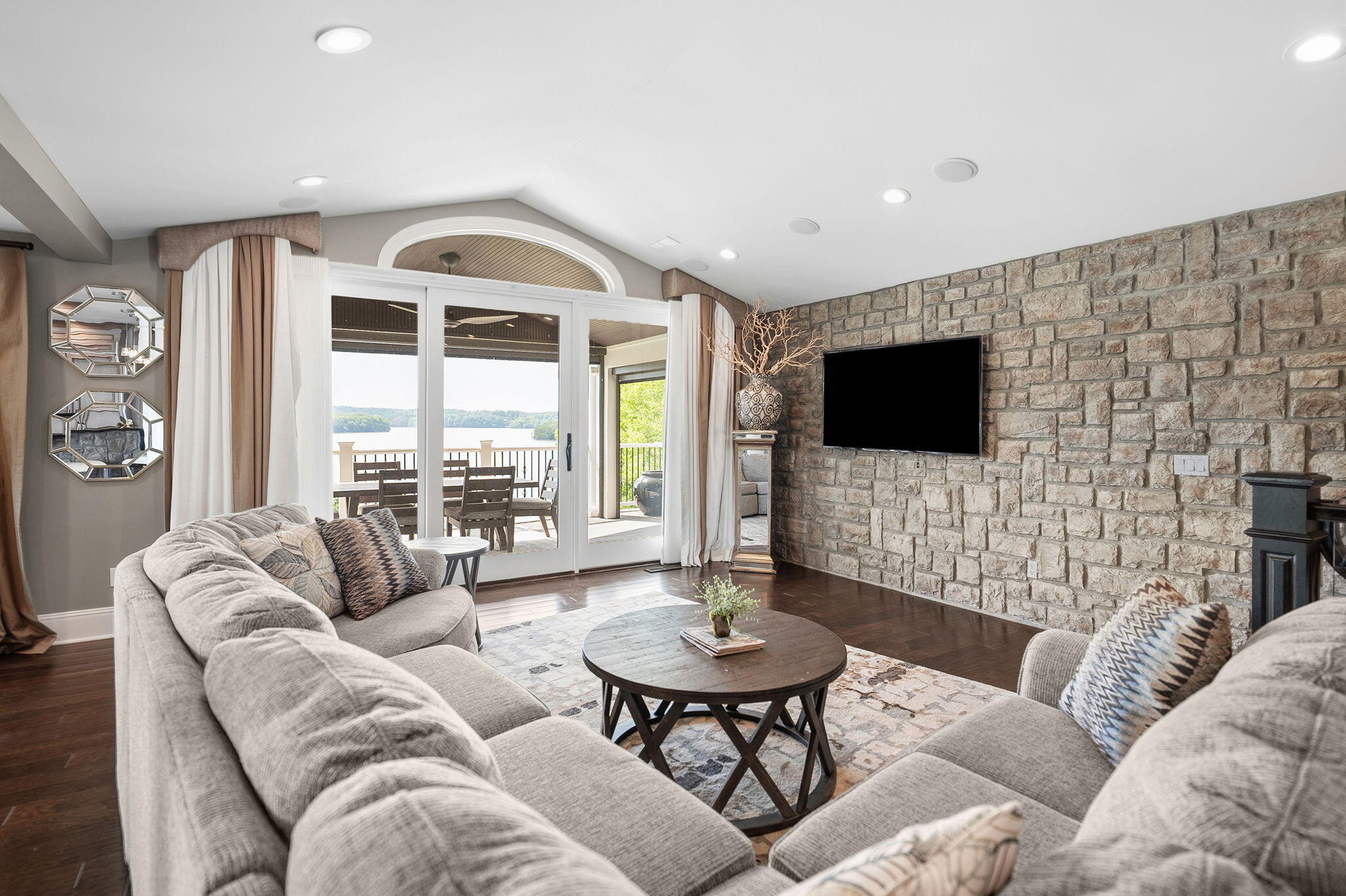401 Pollard Circle Property Photo 10