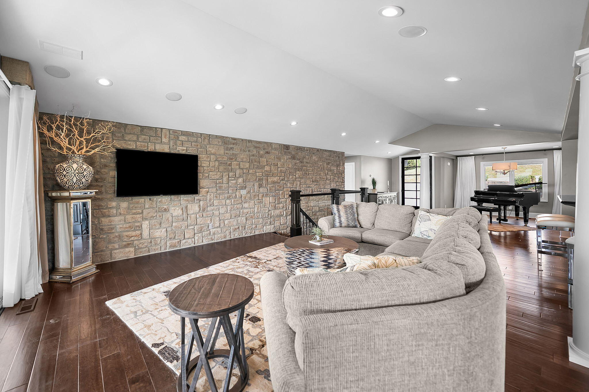 401 Pollard Circle Property Photo 13