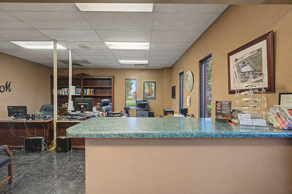 254 Commerce Court Property Photo 4