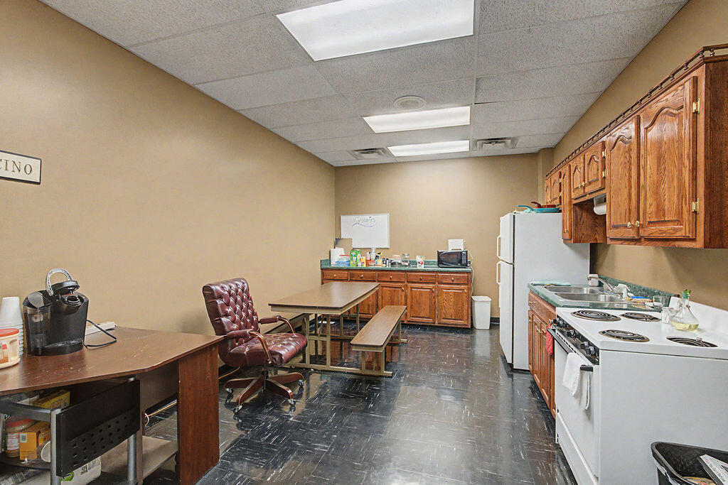 254 Commerce Court Property Photo 8