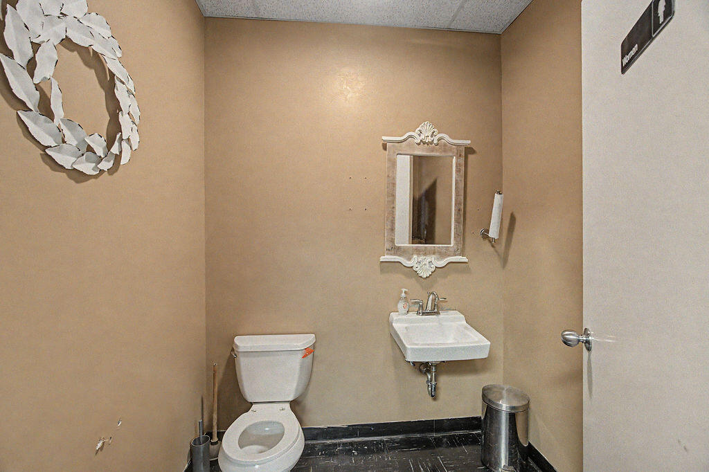 254 Commerce Court Property Photo 9