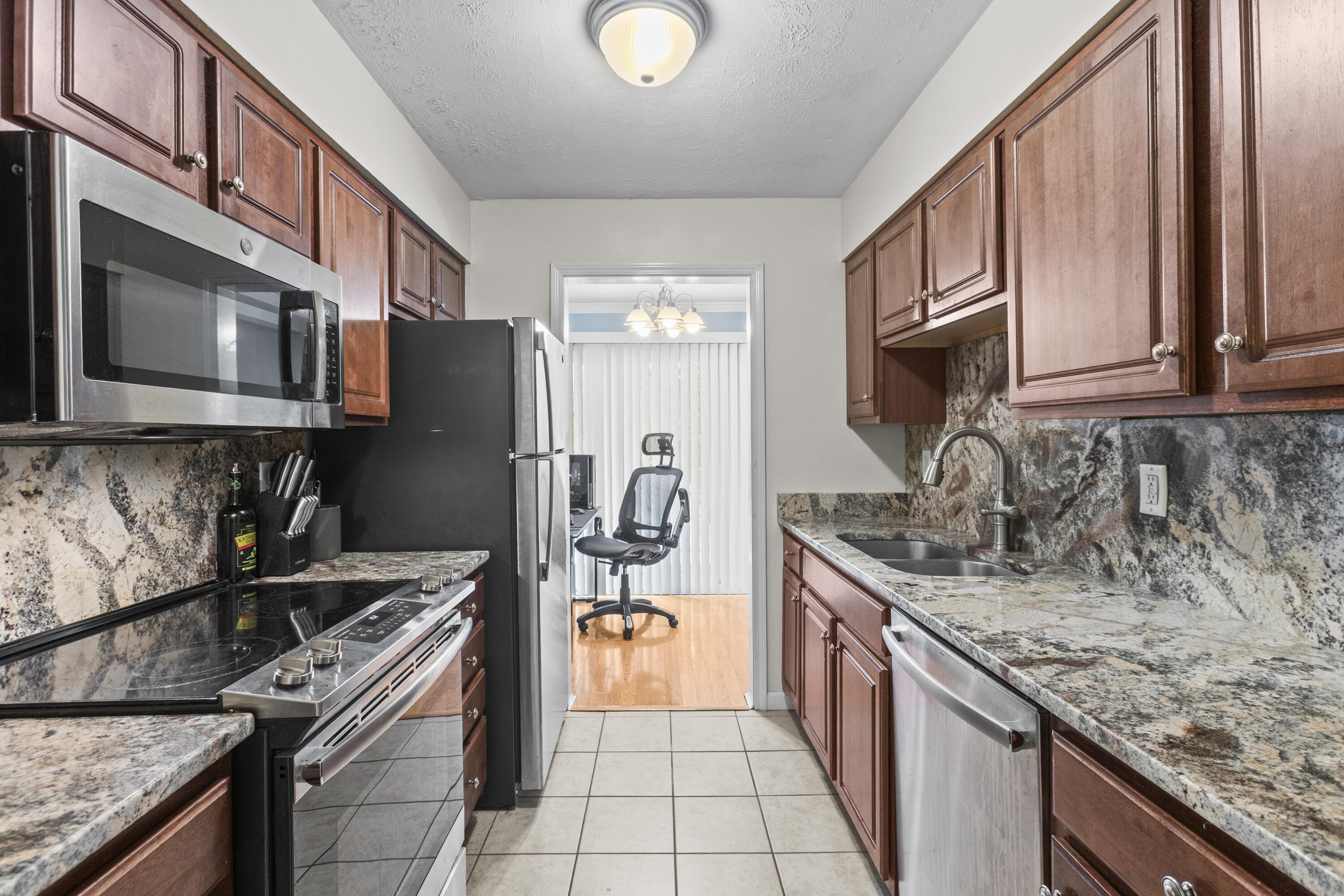 4410 Wisteria Landing Circle 208 Property Photo 6