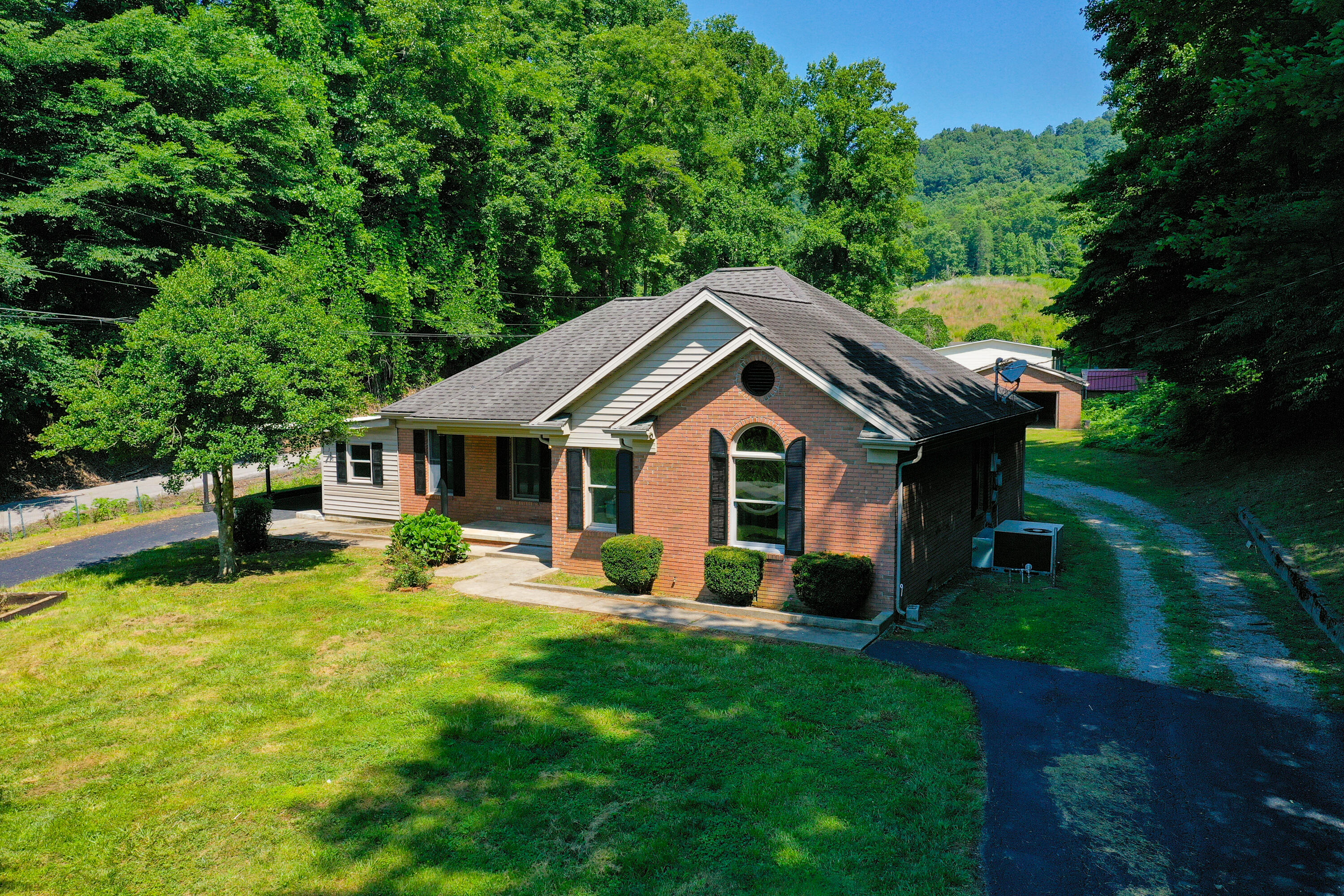 320 T Run Branch Property Photo 1