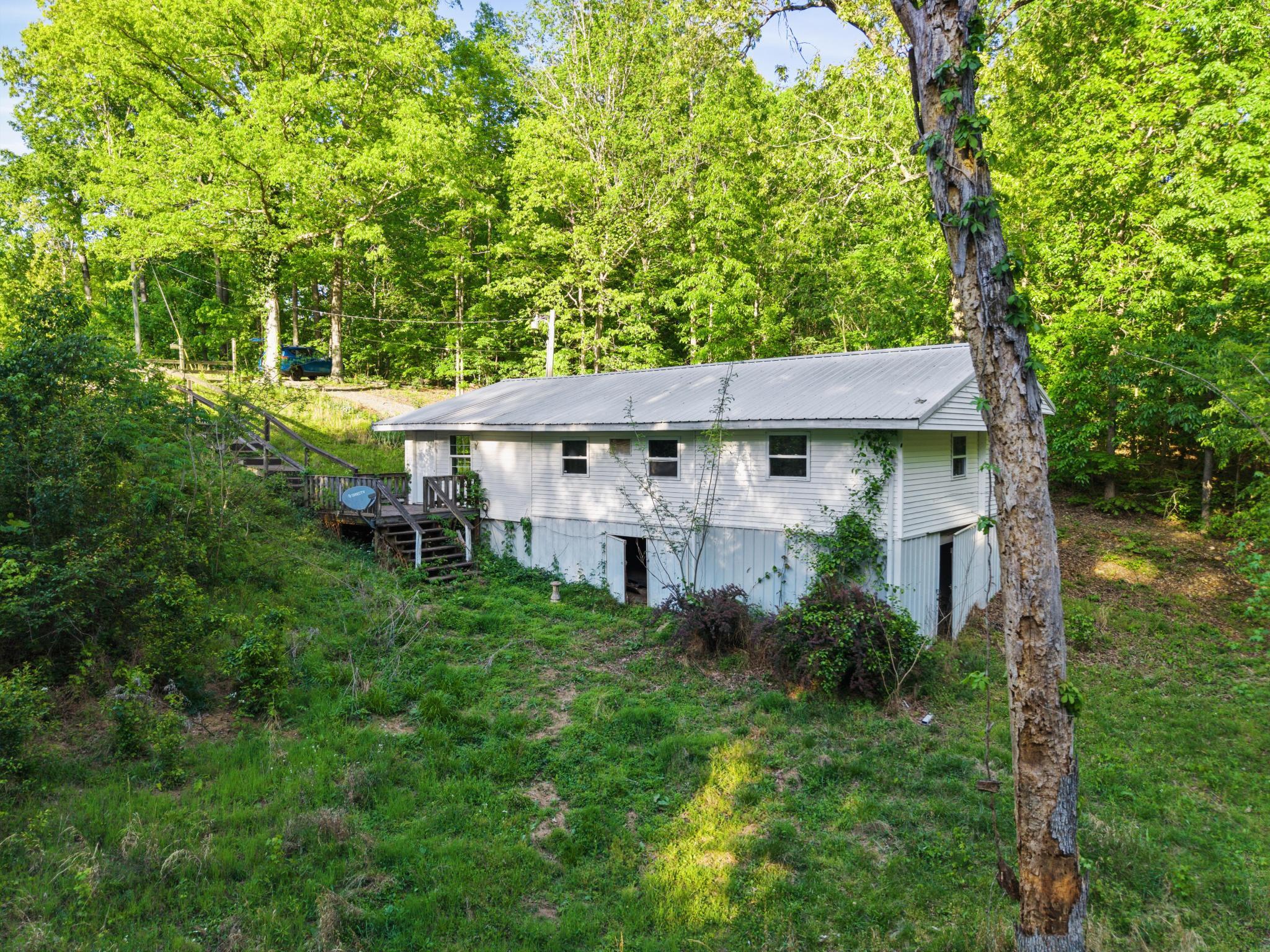 287 Dustin Road Property Photo 4