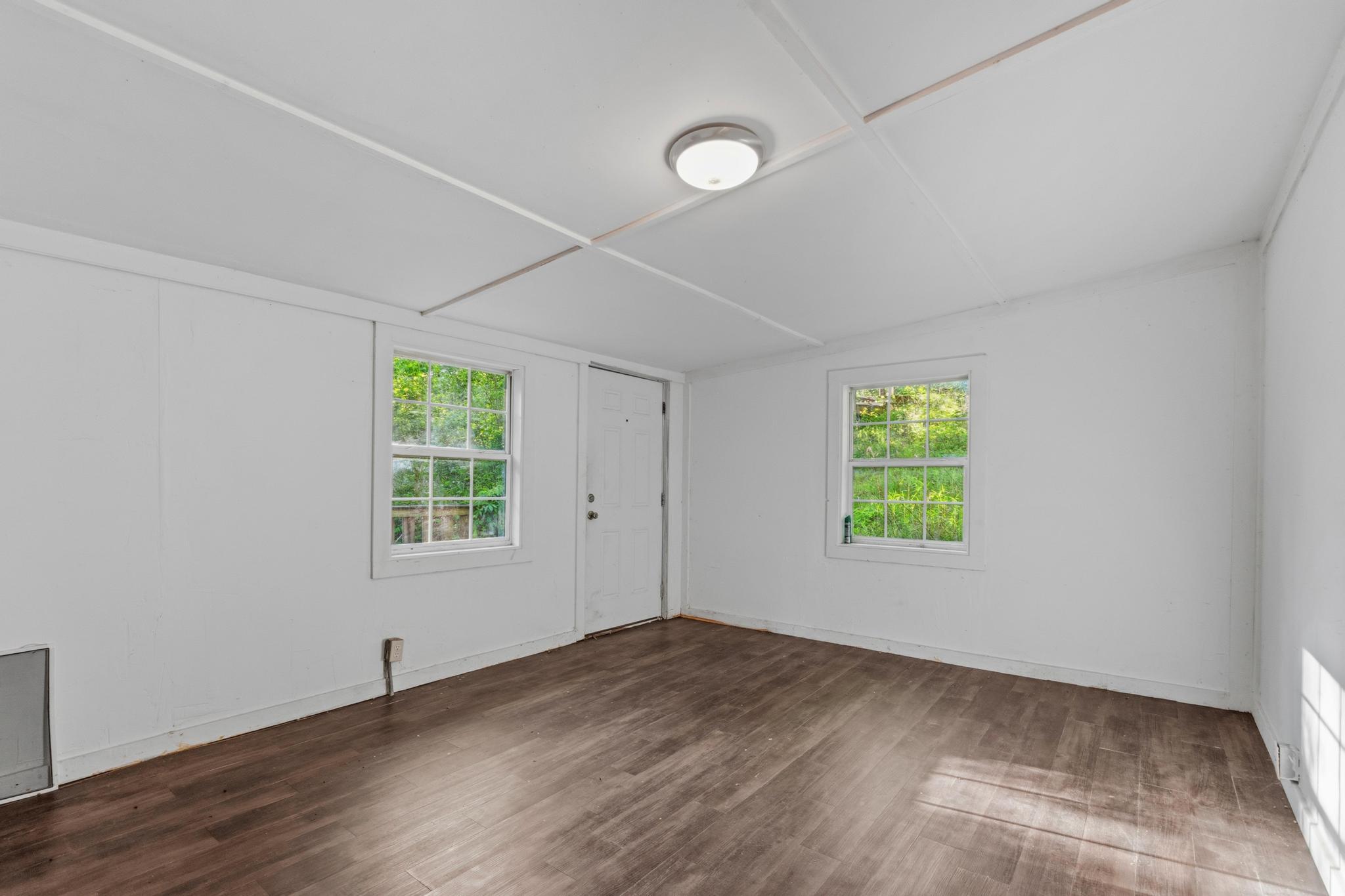 287 Dustin Road Property Photo 7