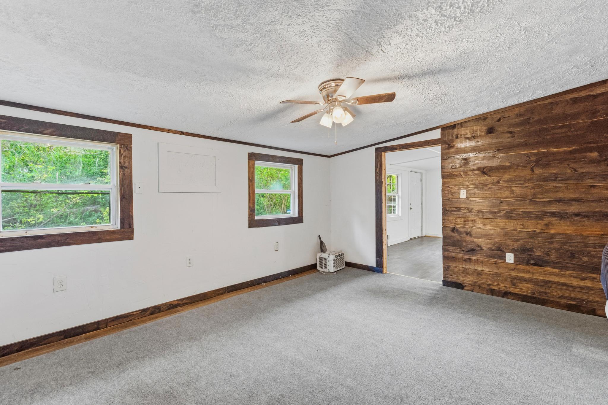 287 Dustin Road Property Photo 8
