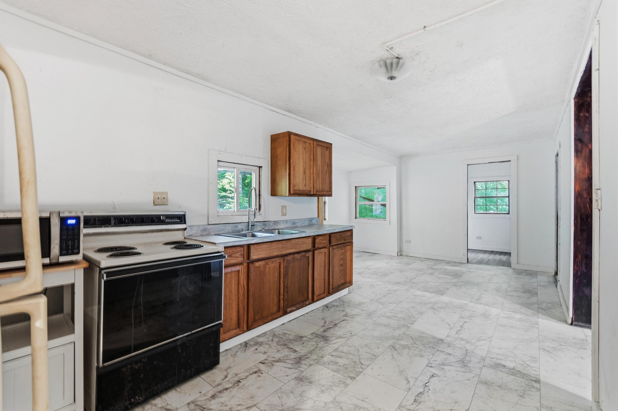 287 Dustin Road Property Photo 12