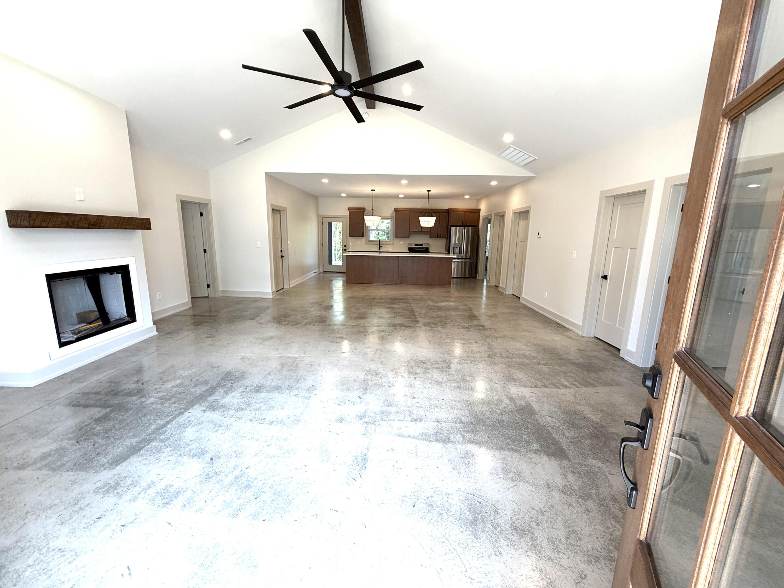 5572 Antioch Road Property Photo 3