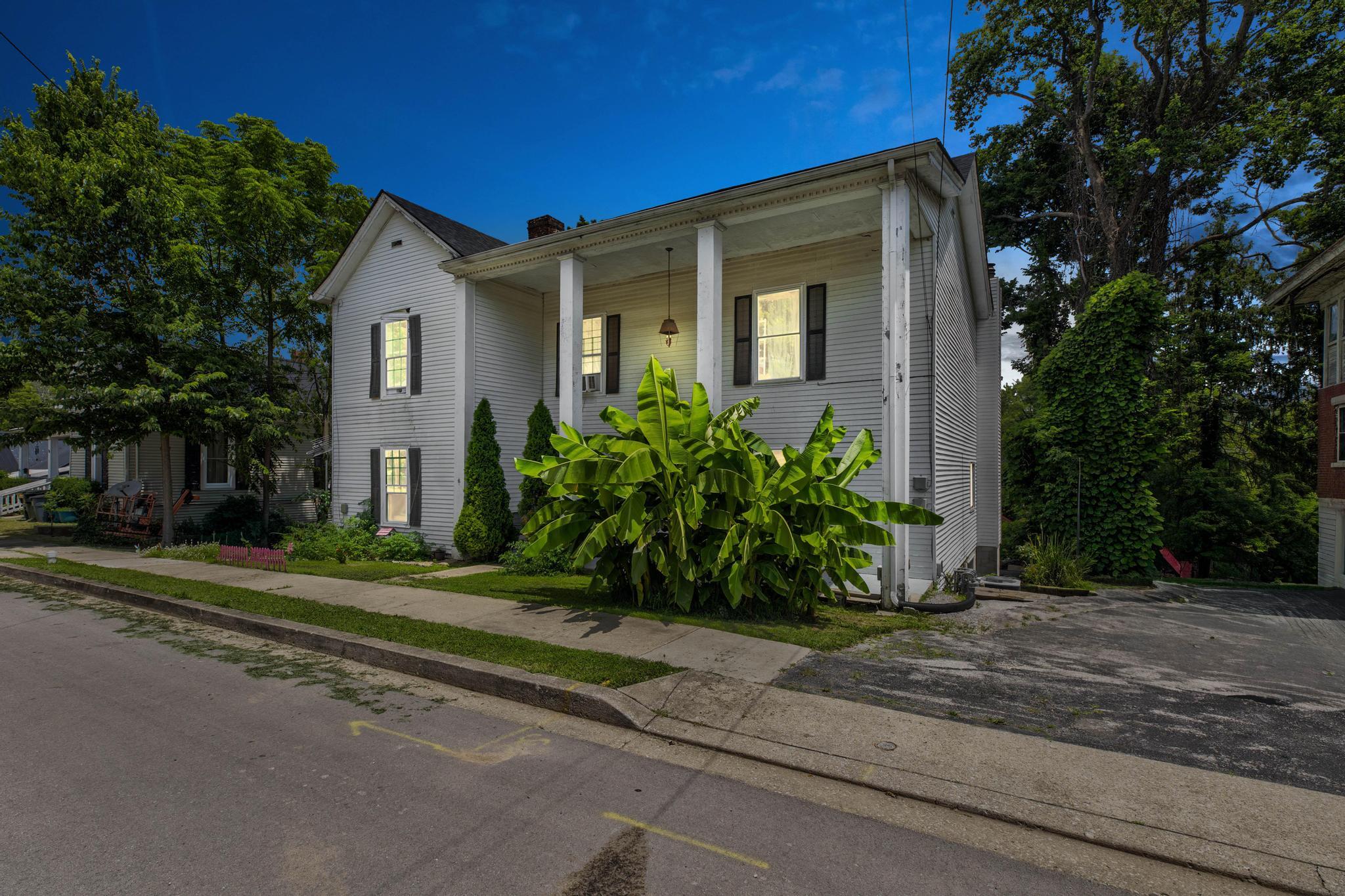 125 Howard Avenue Property Photo 2