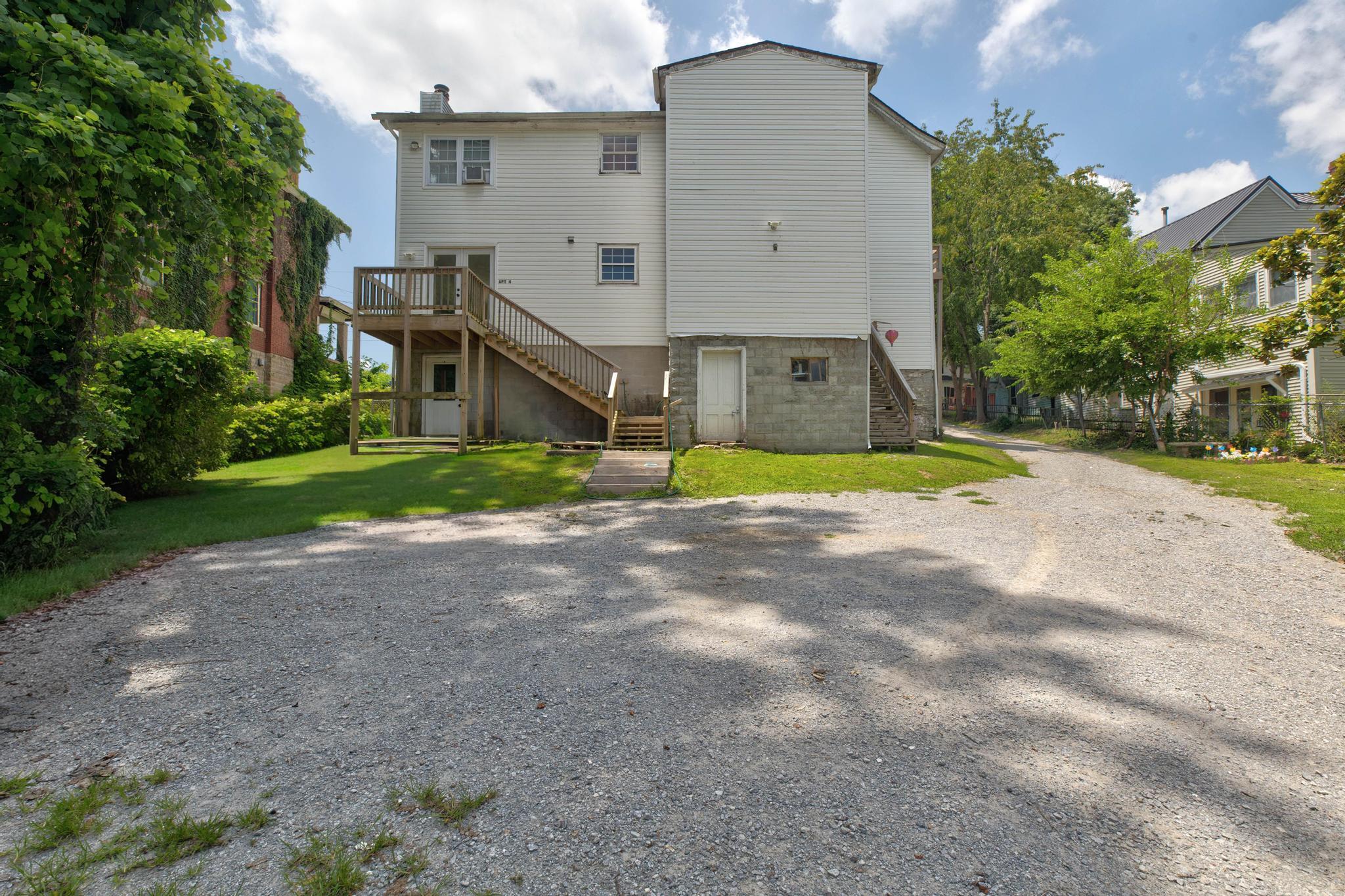 125 Howard Avenue Property Photo 7