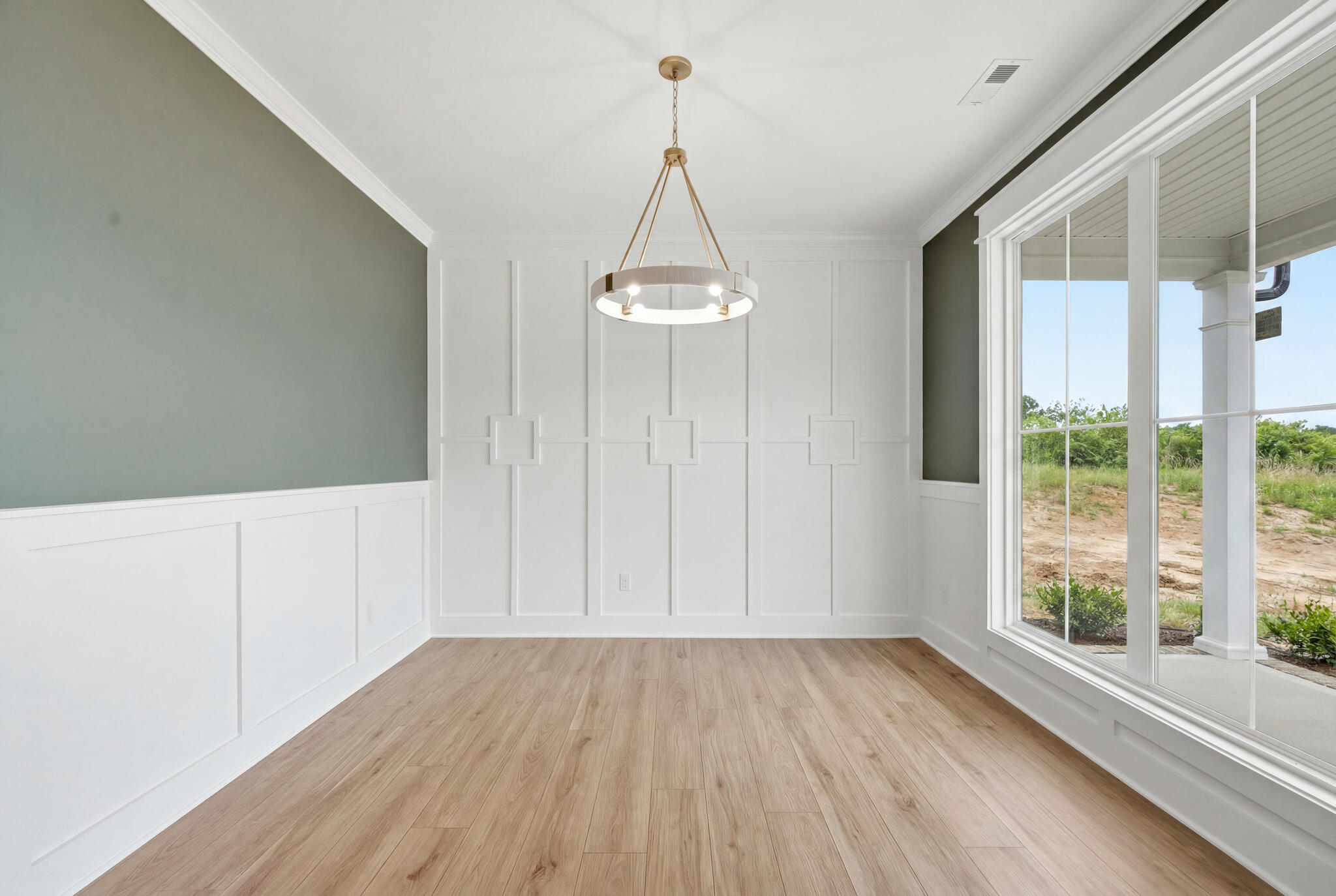 4109 Meadowlark Road Property Photo 4