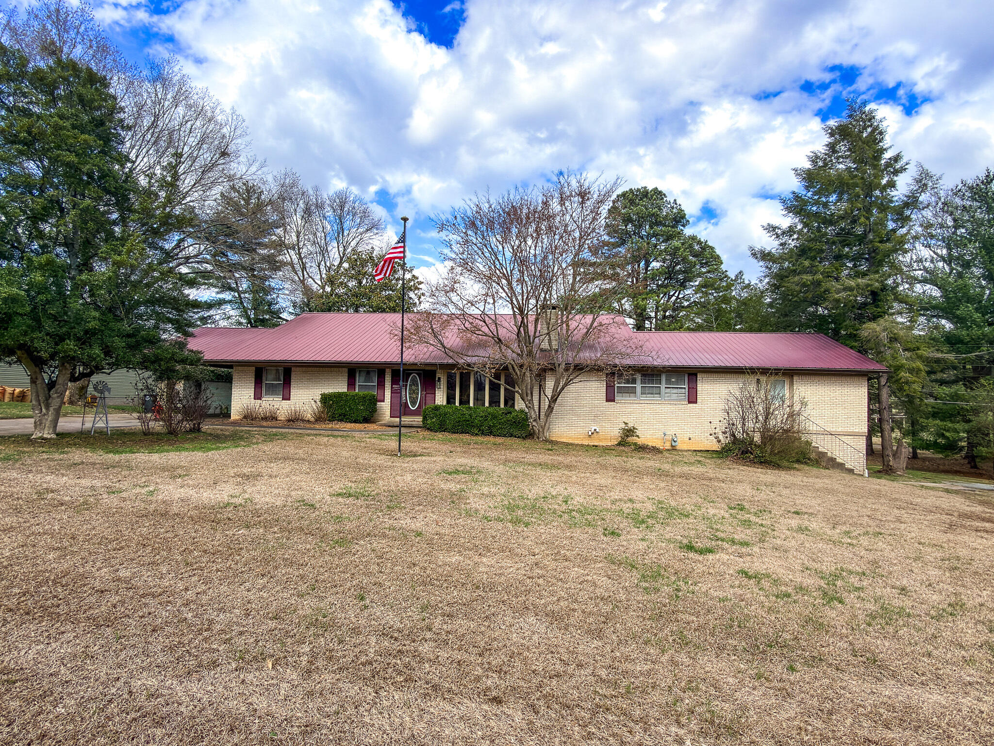 1717 N Friendship Road Property Photo 1