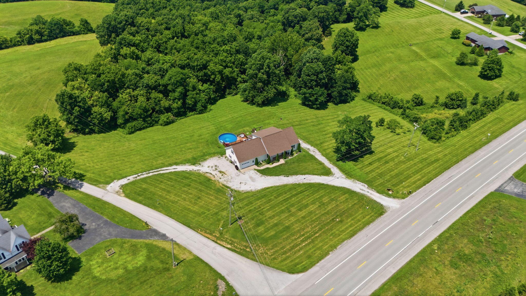 3965 Highway 127 Property Photo 3