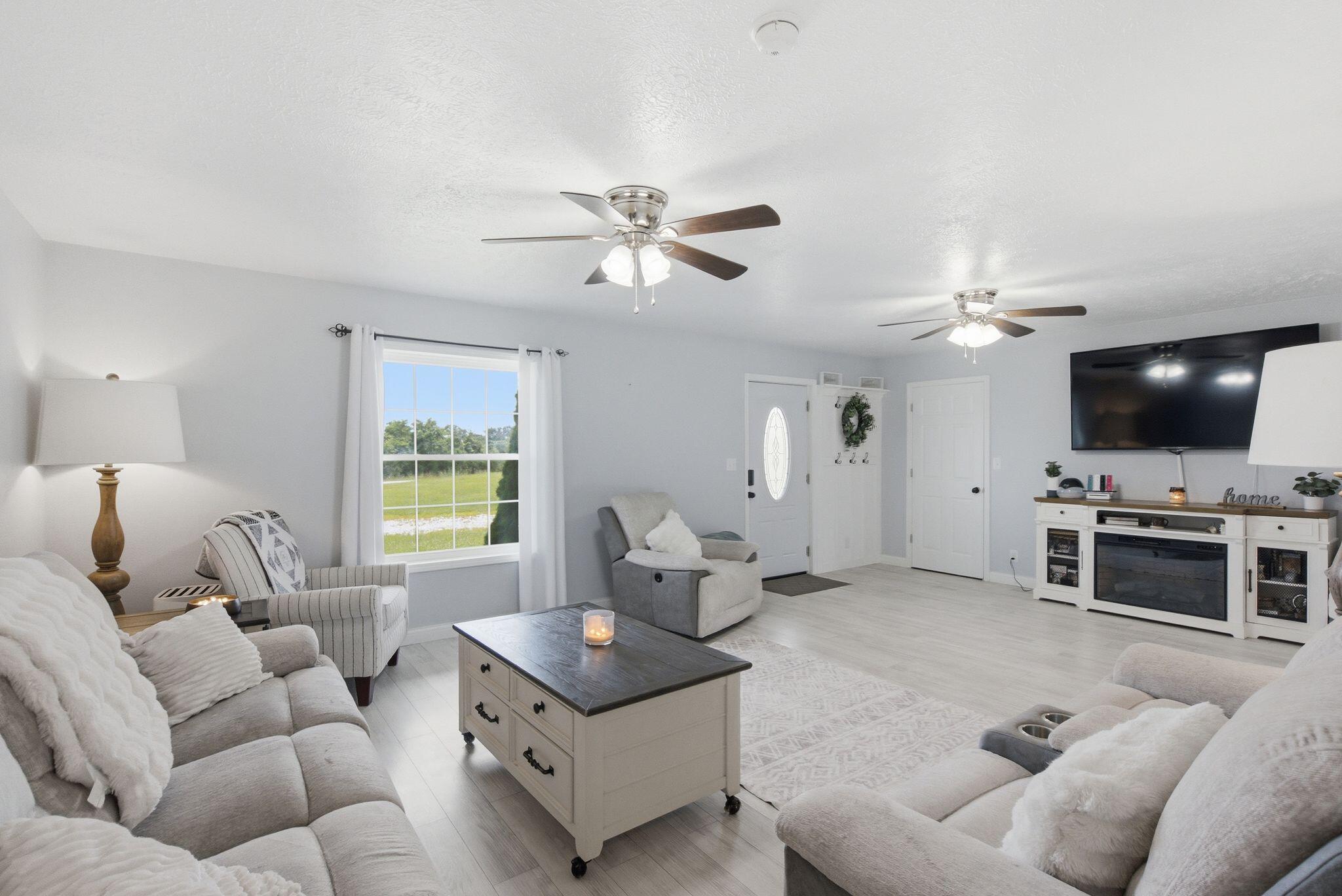 3965 Highway 127 Property Photo 4
