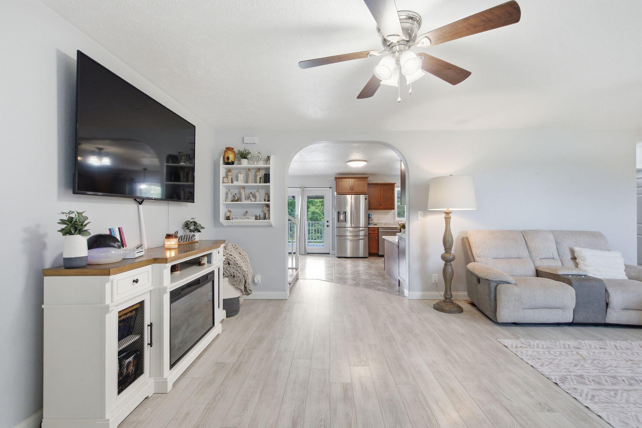 3965 Highway 127 Property Photo 6