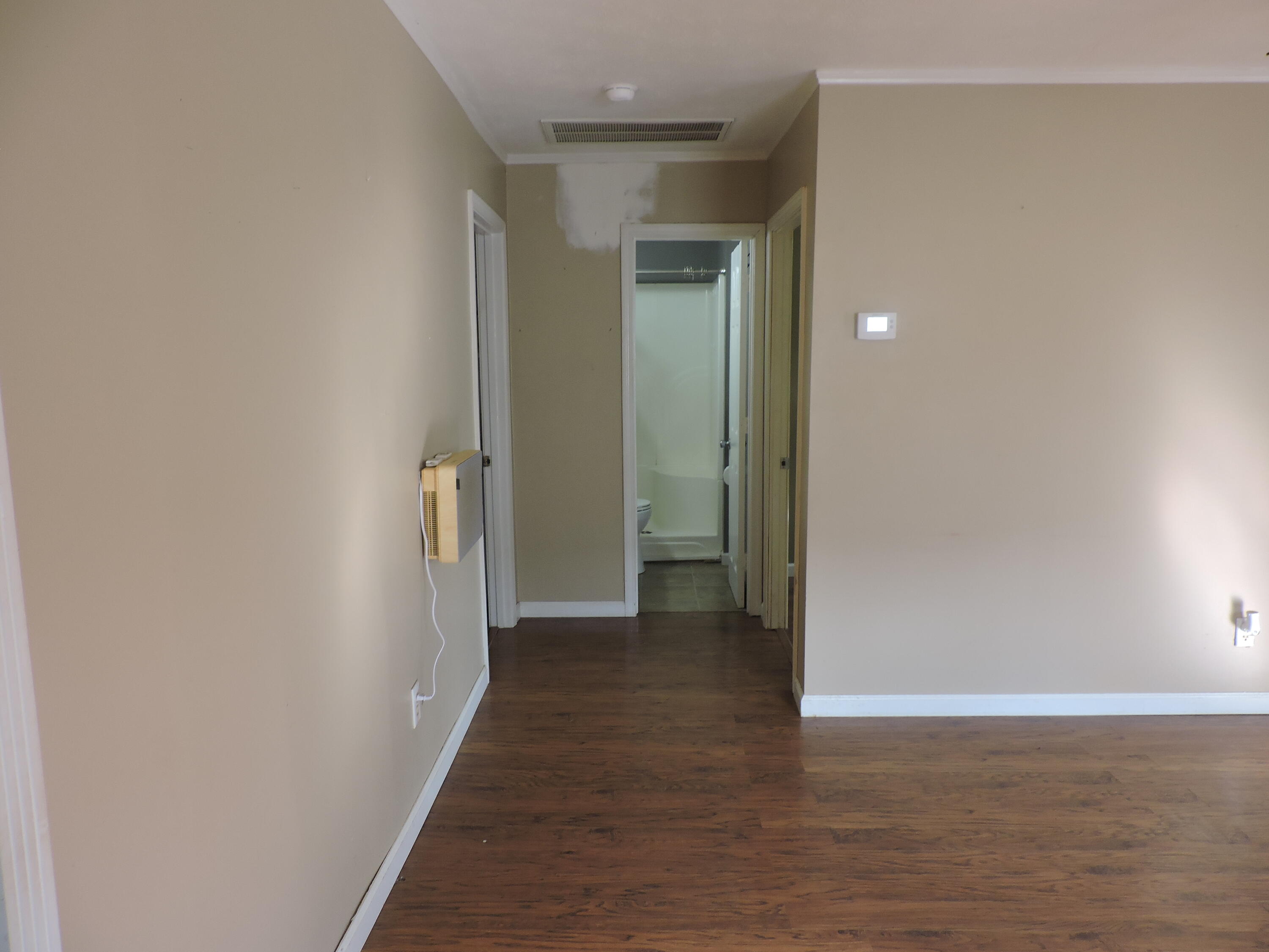 205 E 15th Street Property Photo 9