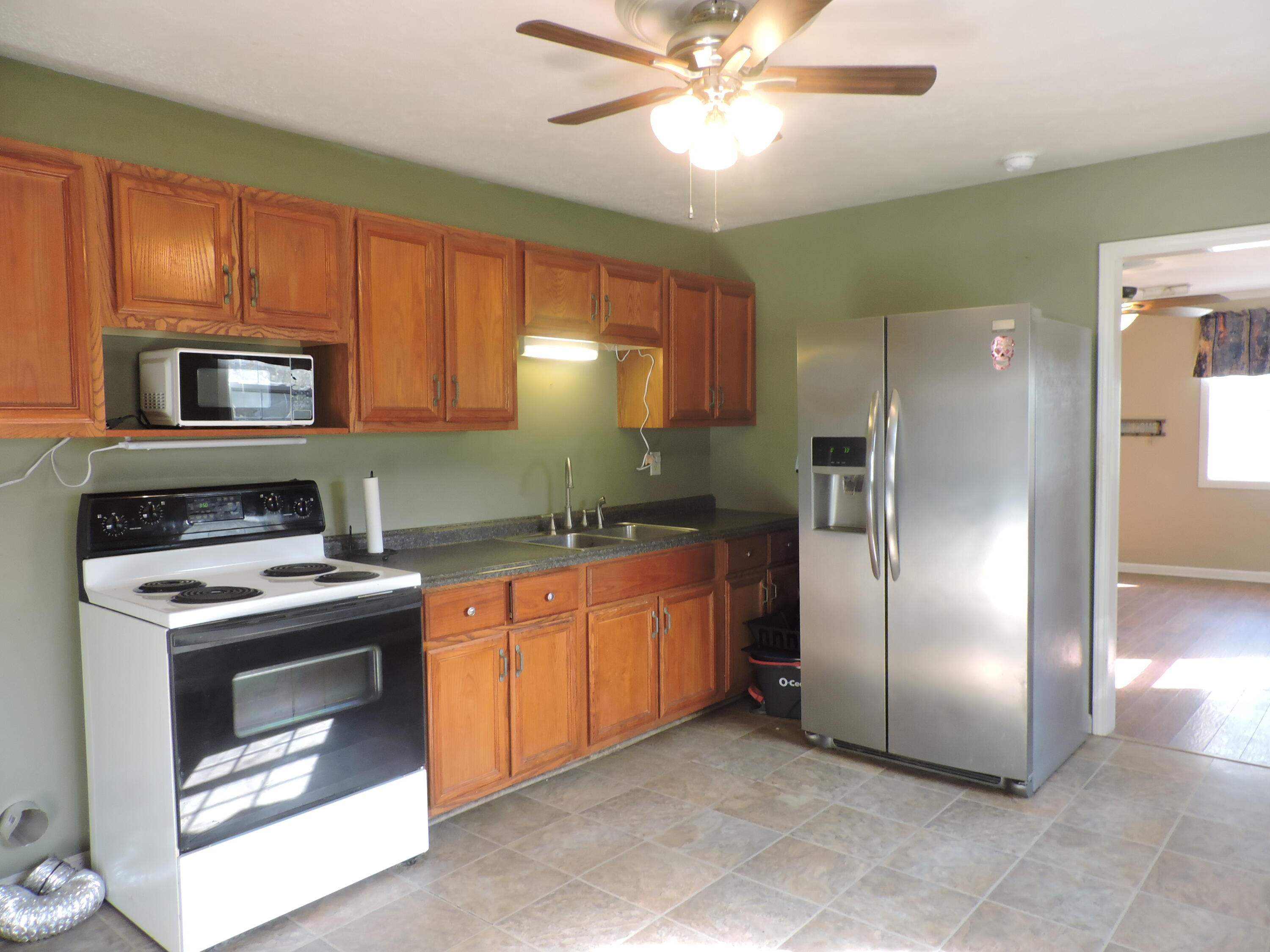 205 E 15th Street Property Photo 11