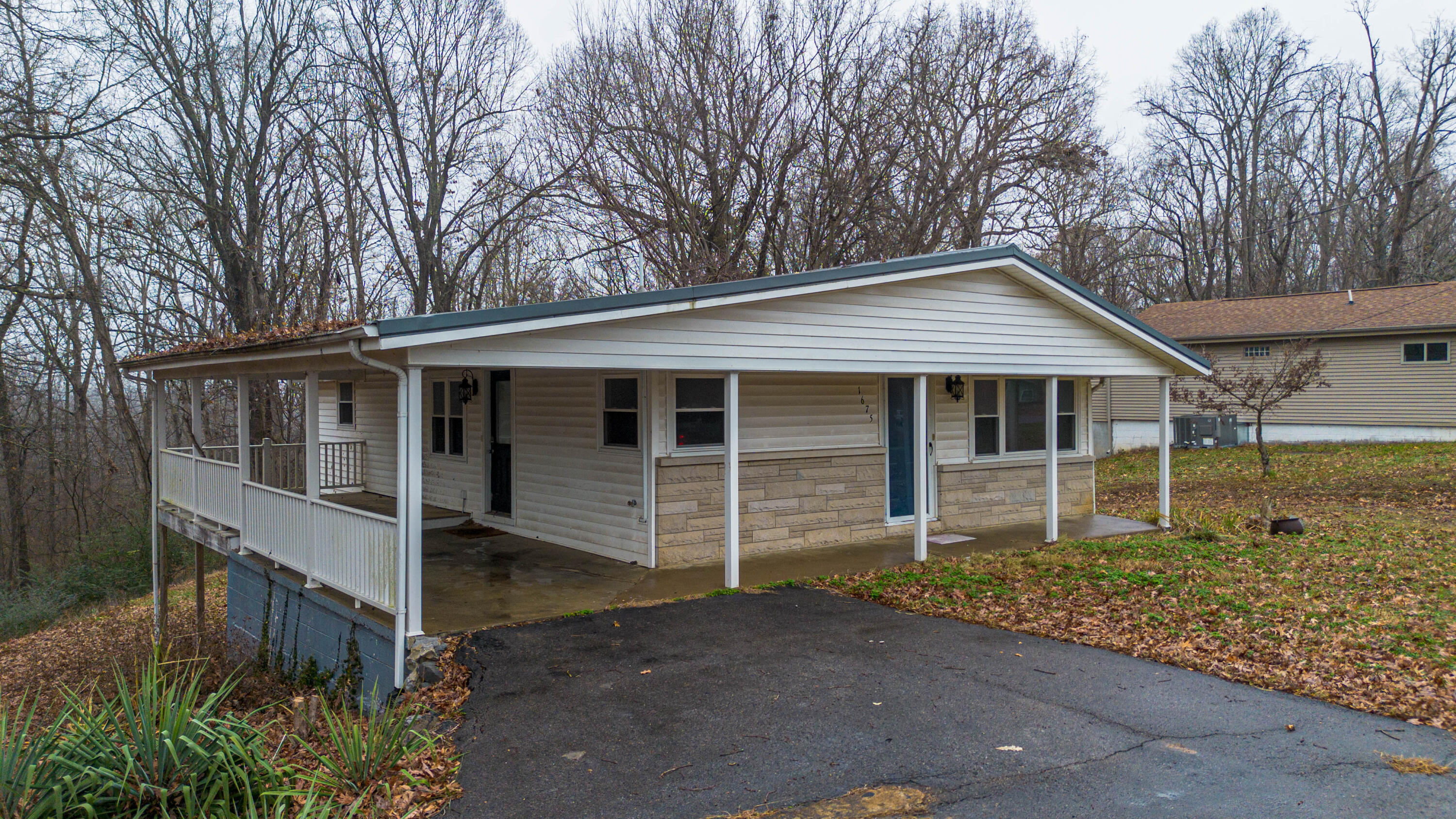 1675 Ridge Road Property Photo 1