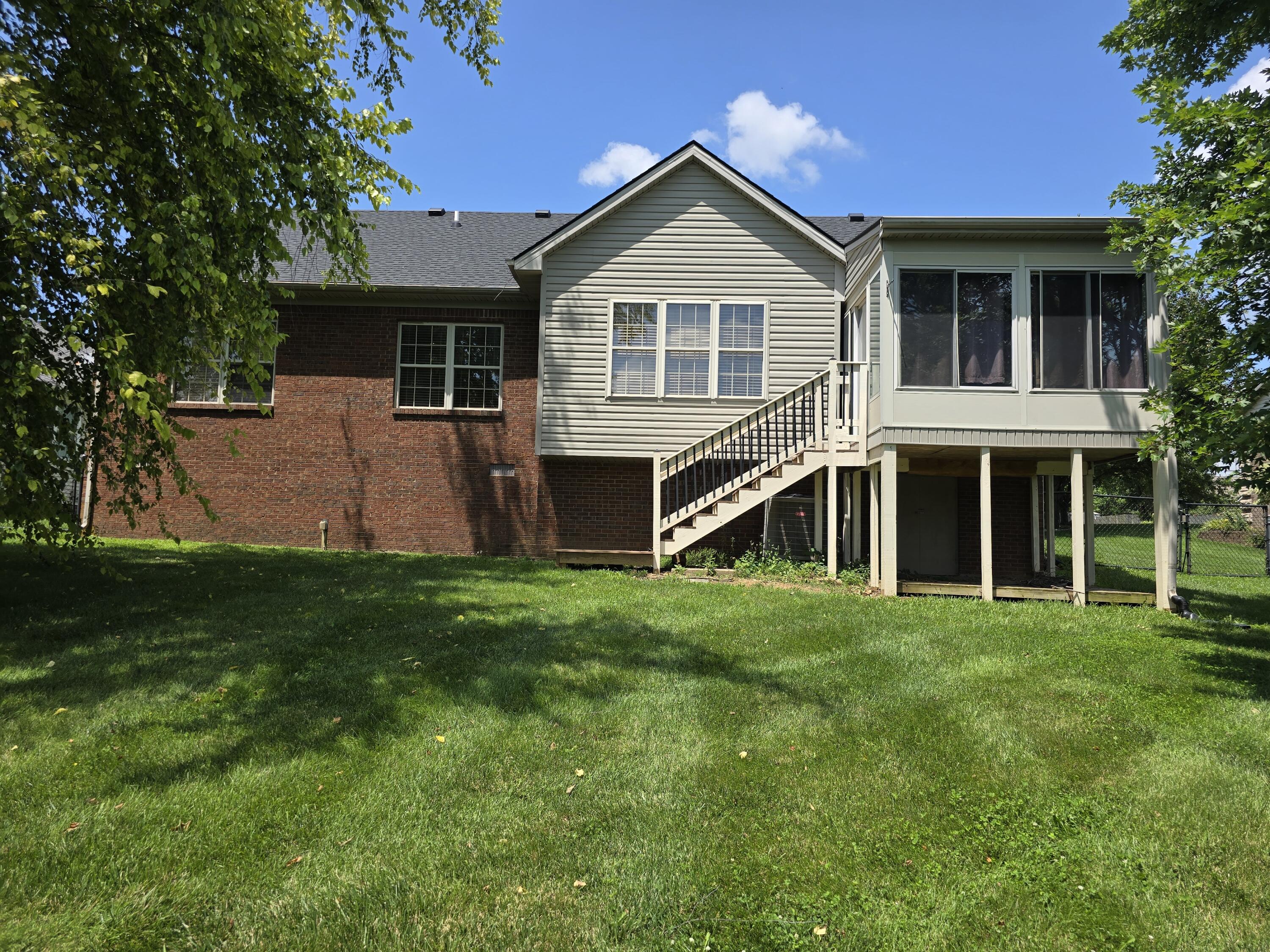 709 Hackney Court Property Photo 4