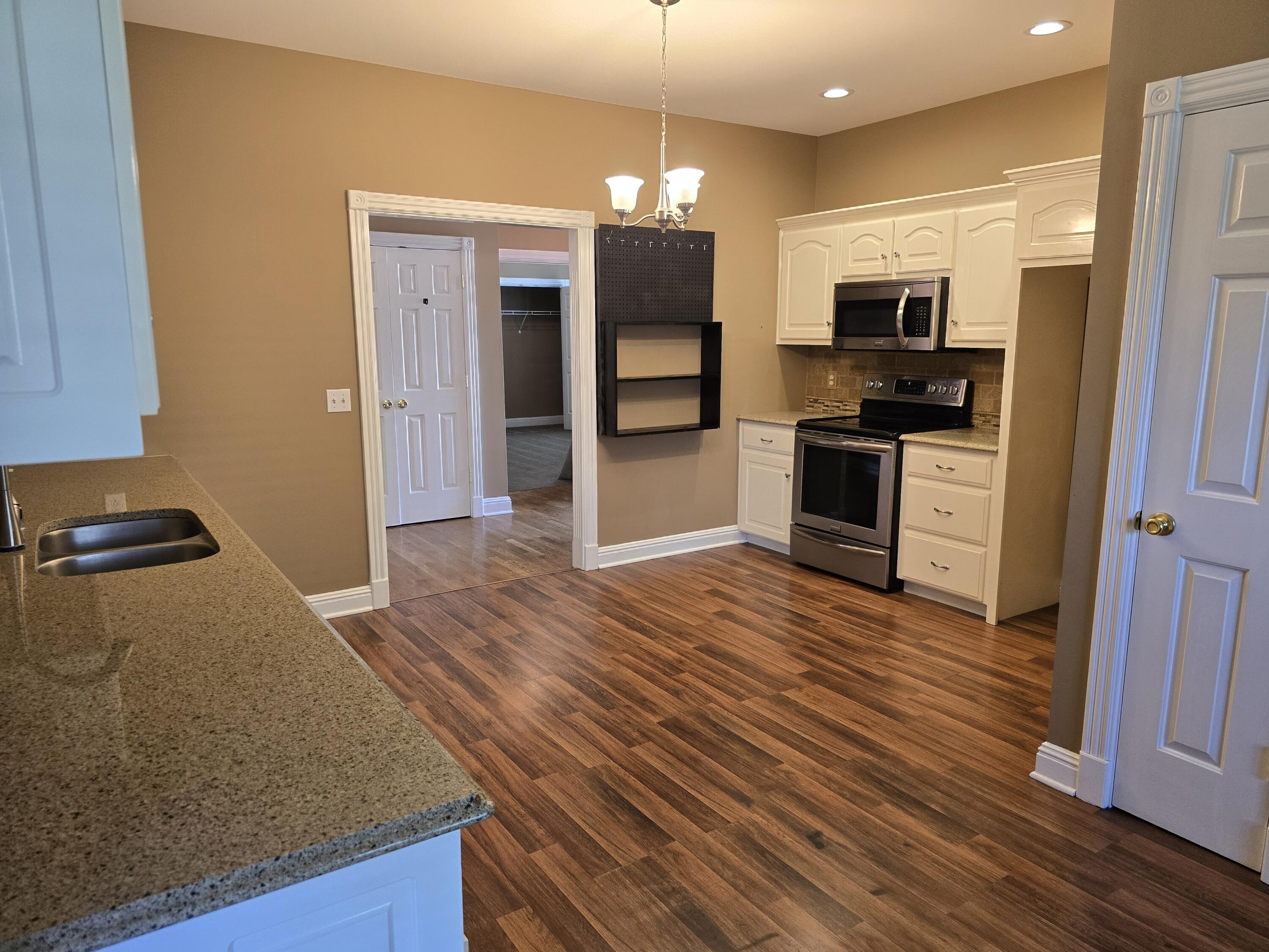 709 Hackney Court Property Photo 14