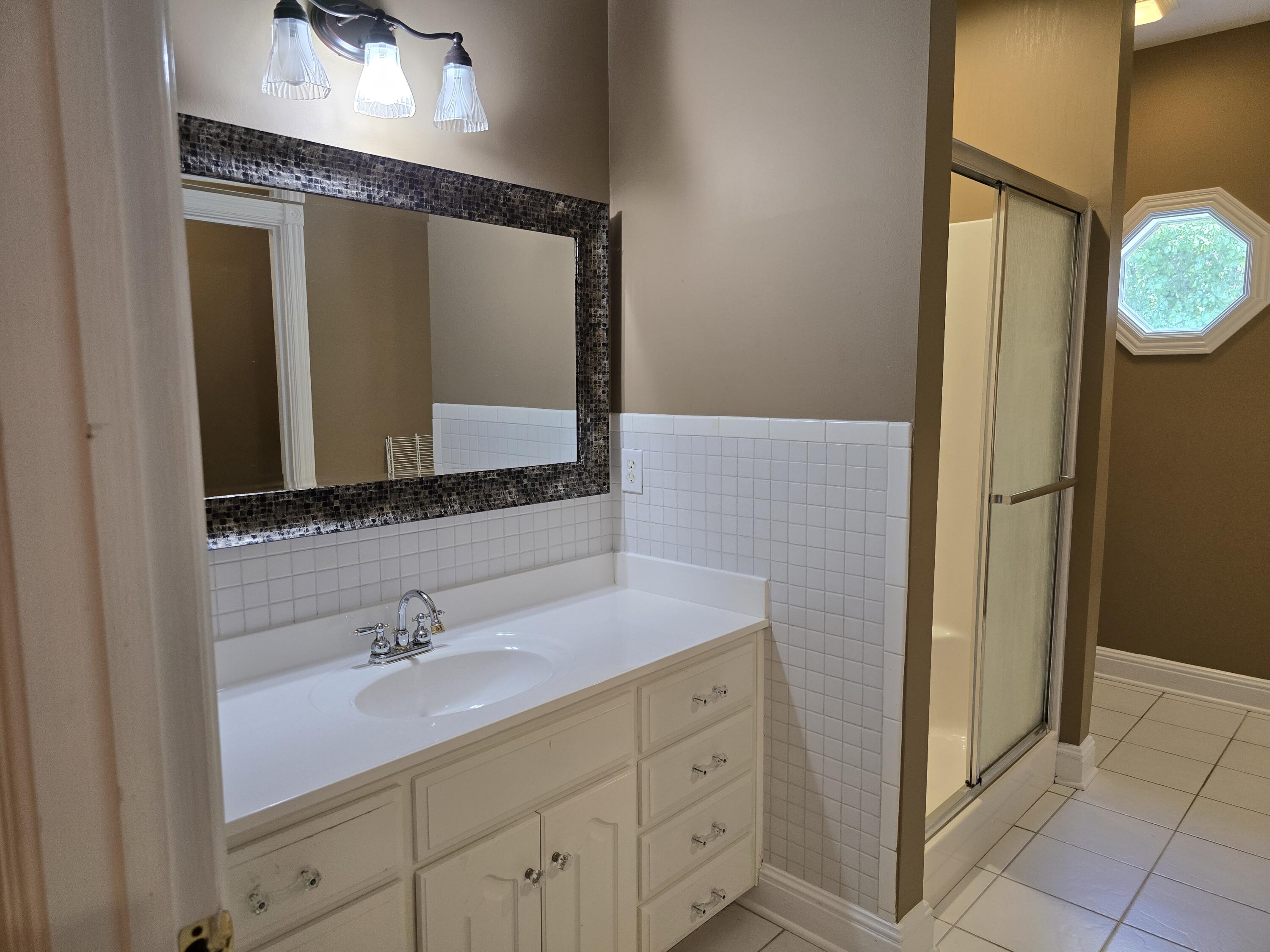 709 Hackney Court Property Photo 27