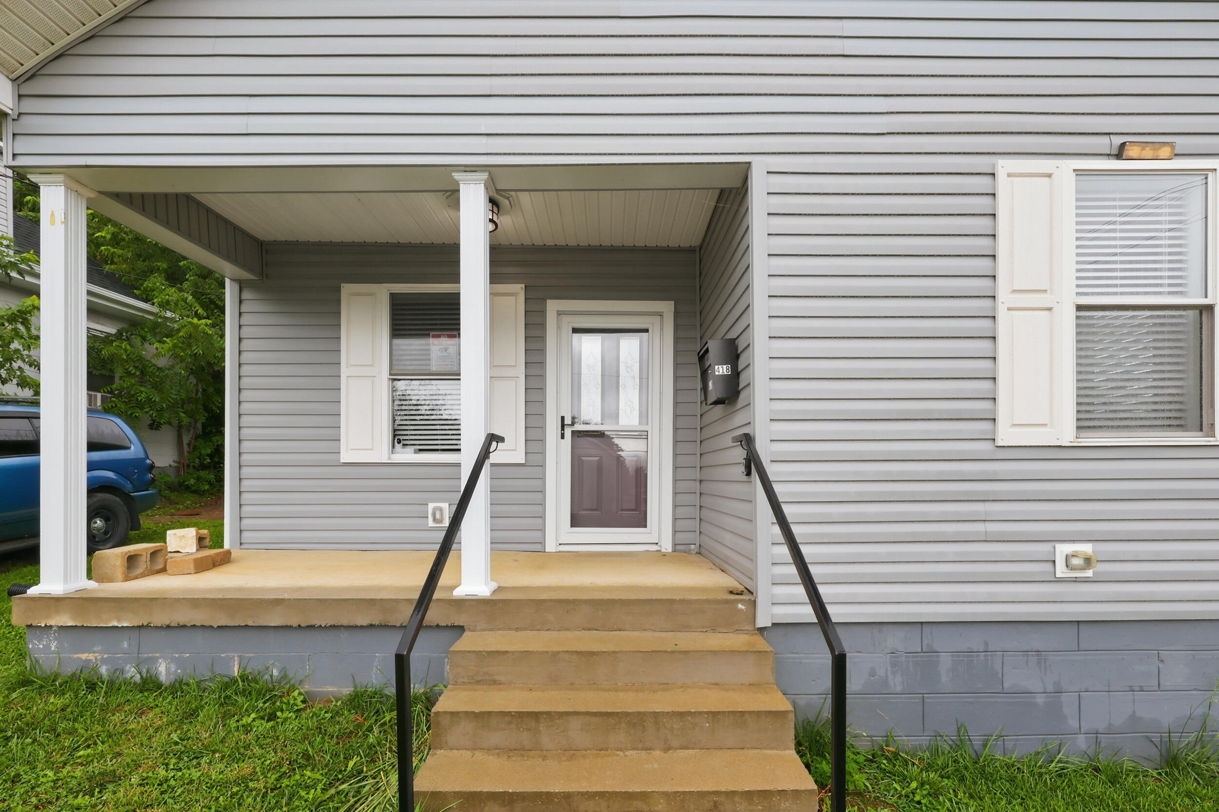 418 S Elmarch Avenue Property Photo 4