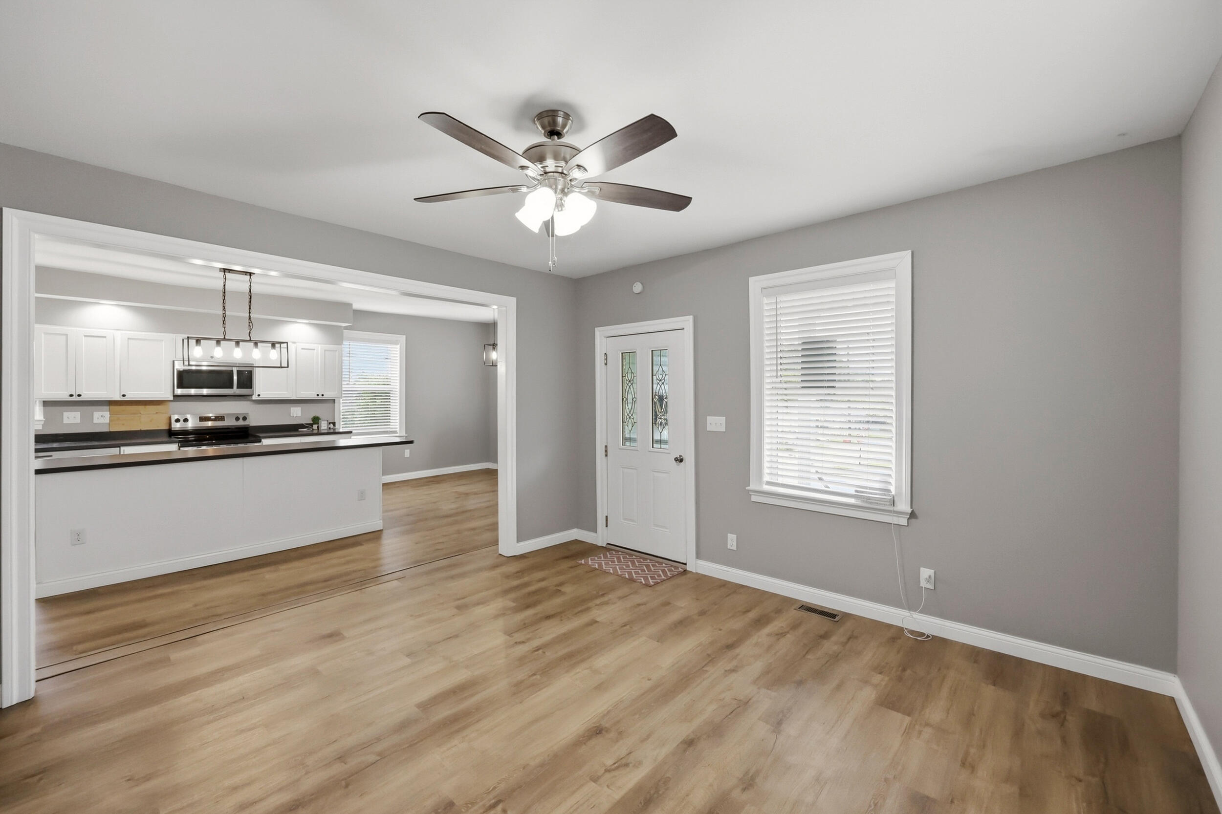 418 S Elmarch Avenue Property Photo 6