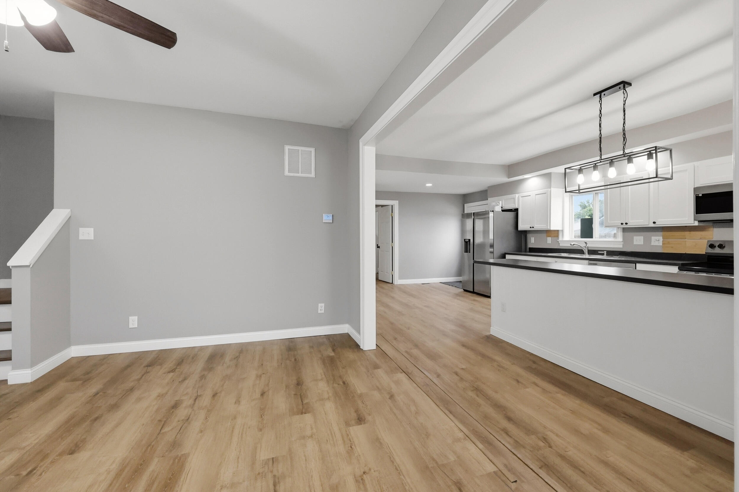 418 S Elmarch Avenue Property Photo 8