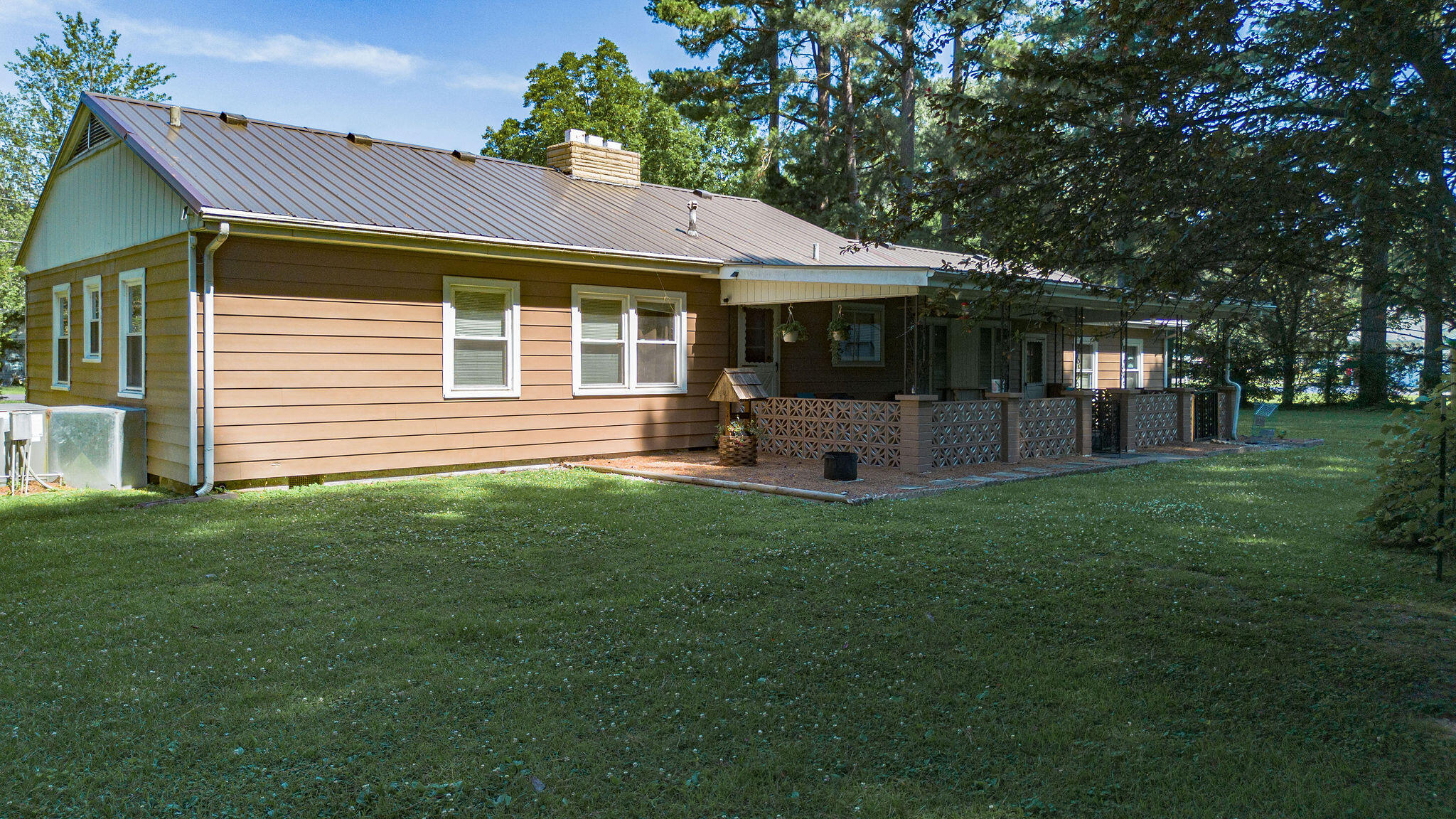 1560 Meacham Lane Property Photo 6