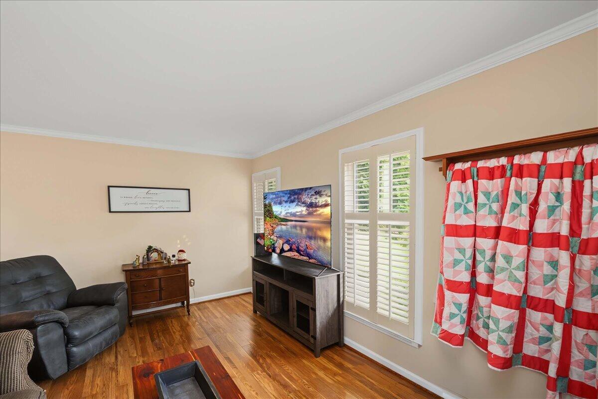 102 Dogwood Drive Property Photo 6