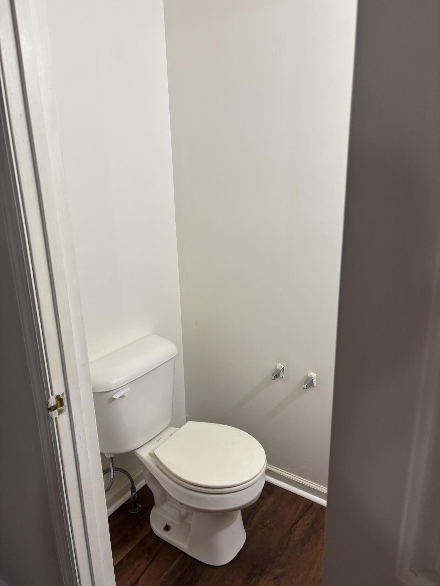812 Ridgewood Drive 1-2 Property Photo 5