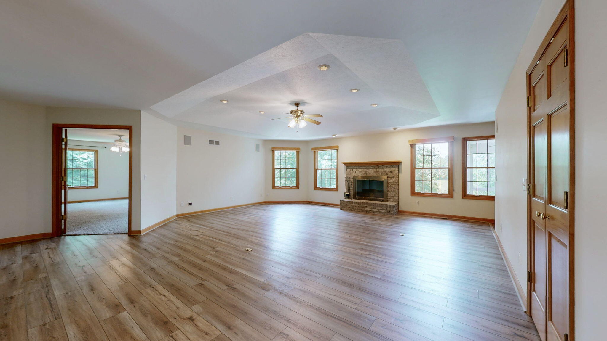 839 Summit Point Property Photo 3