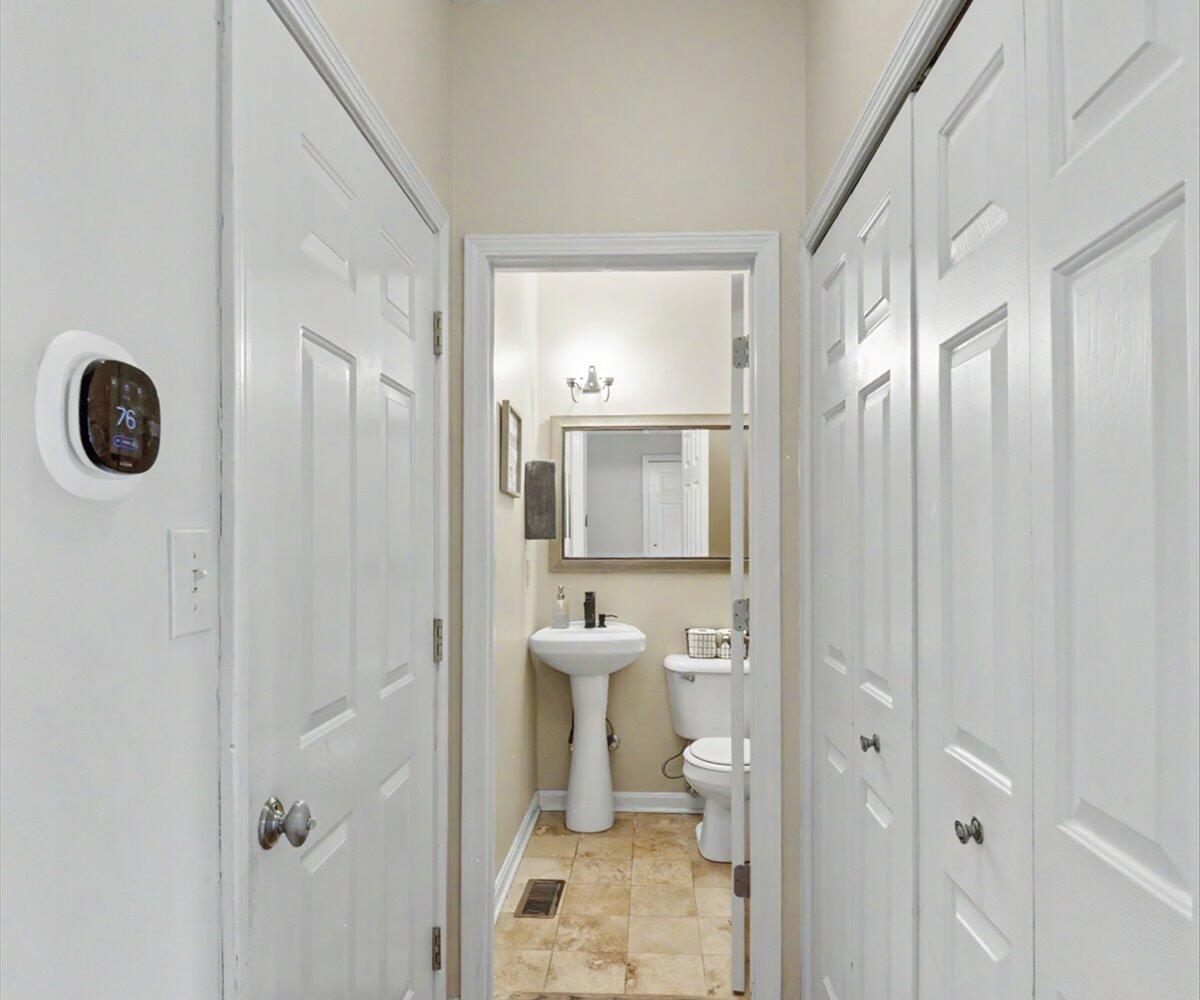 3124 Roundway Down Lane Property Photo 7