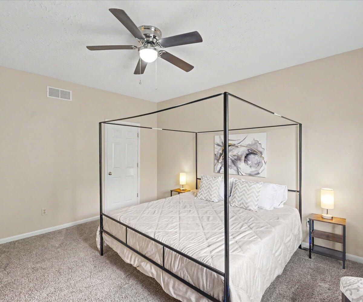 3124 Roundway Down Lane Property Photo 14