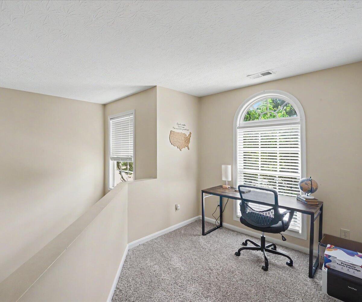 3124 Roundway Down Lane Property Photo 20