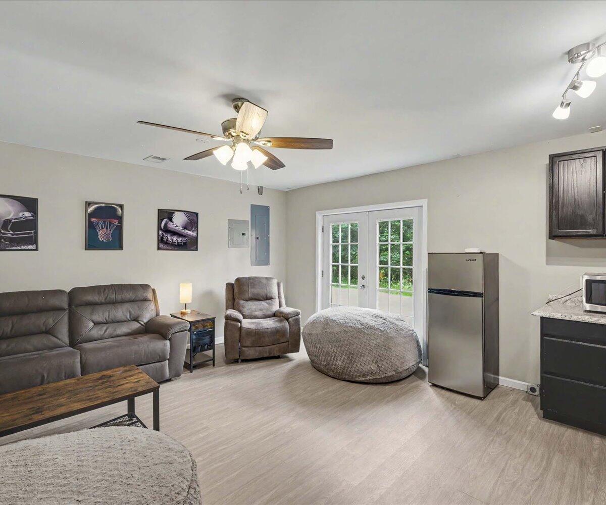 3124 Roundway Down Lane Property Photo 26
