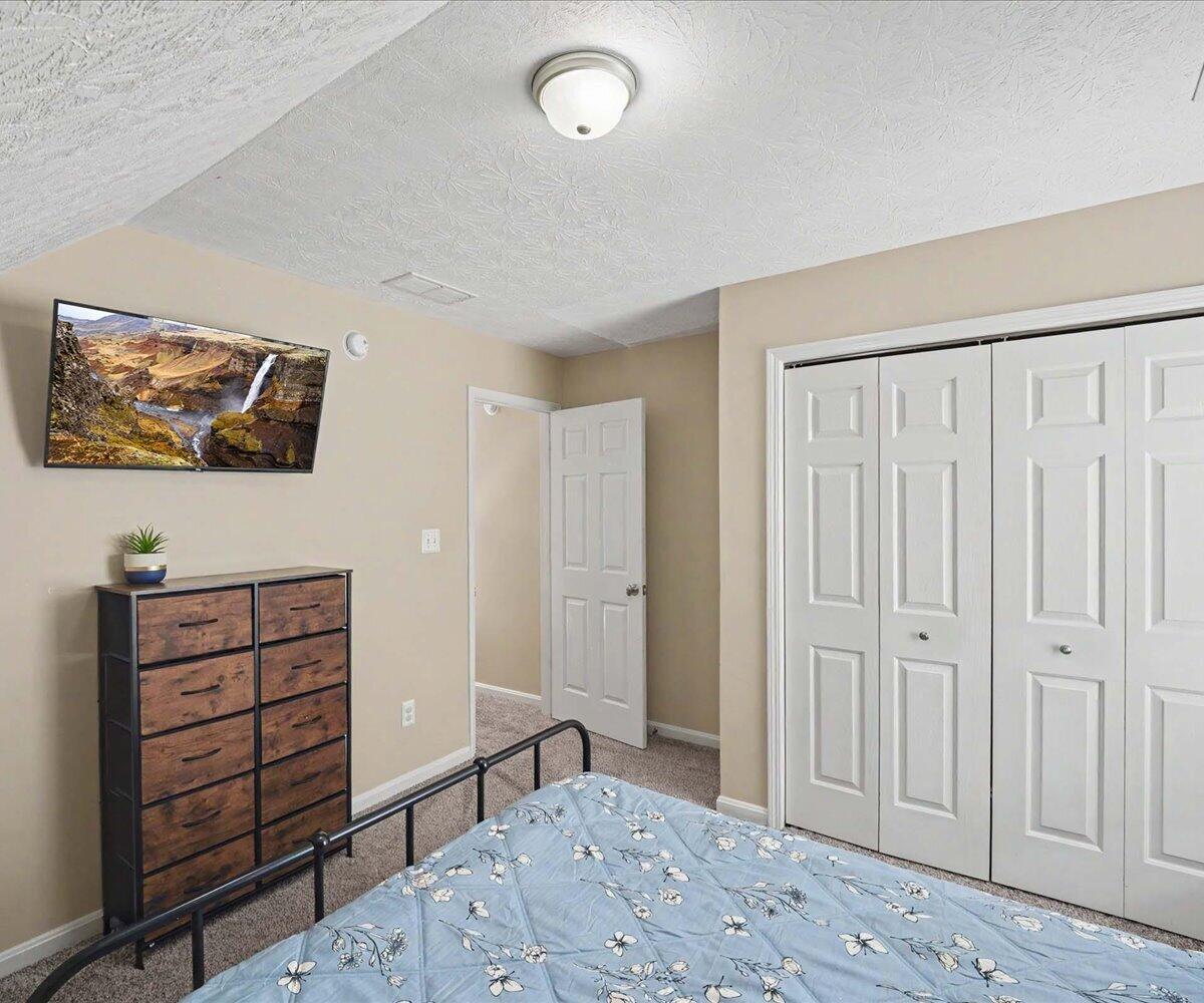 3124 Roundway Down Lane Property Photo 33