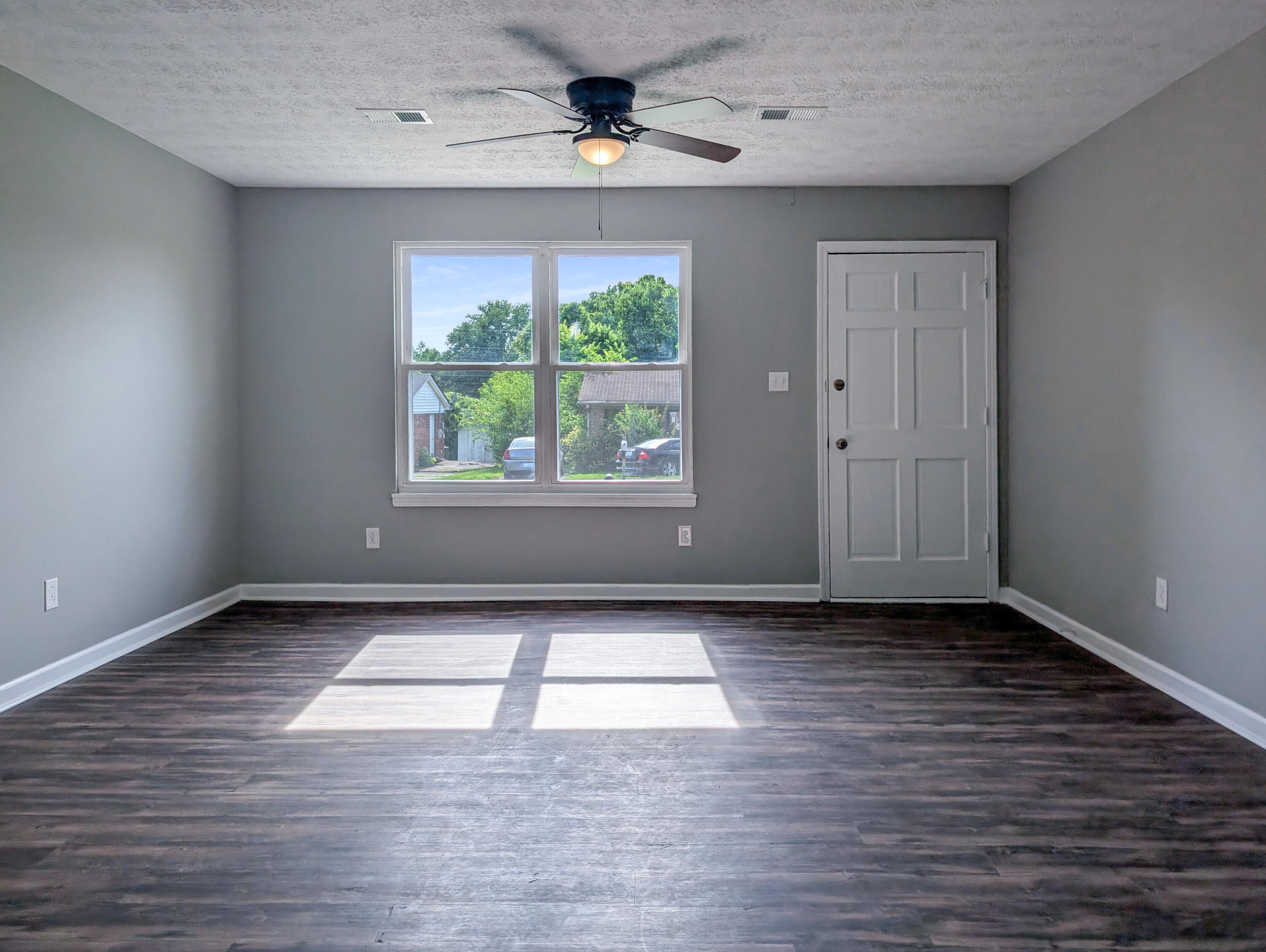 118 Kingsway Drive Property Photo 6