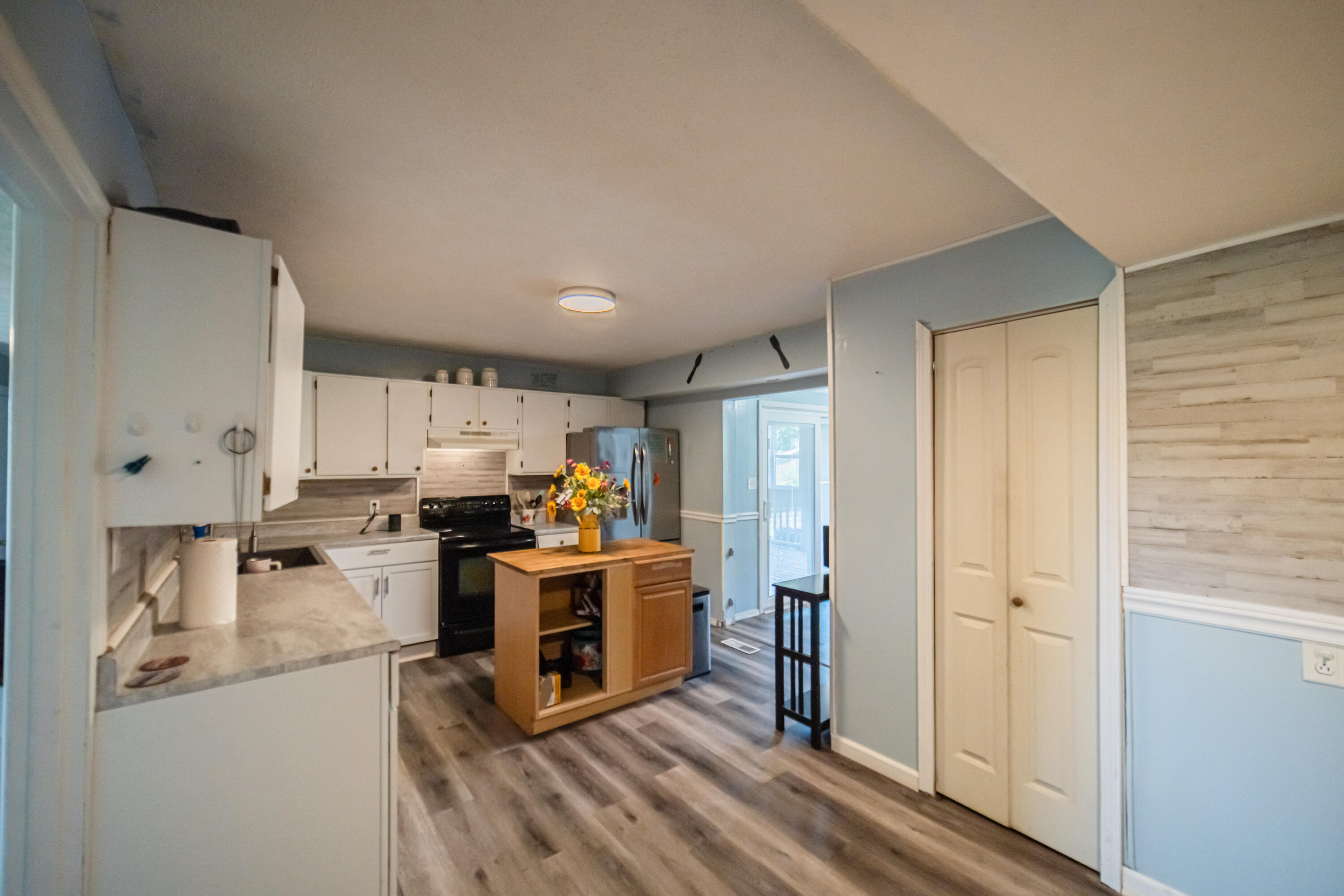 737 6th Avenue Property Photo 11