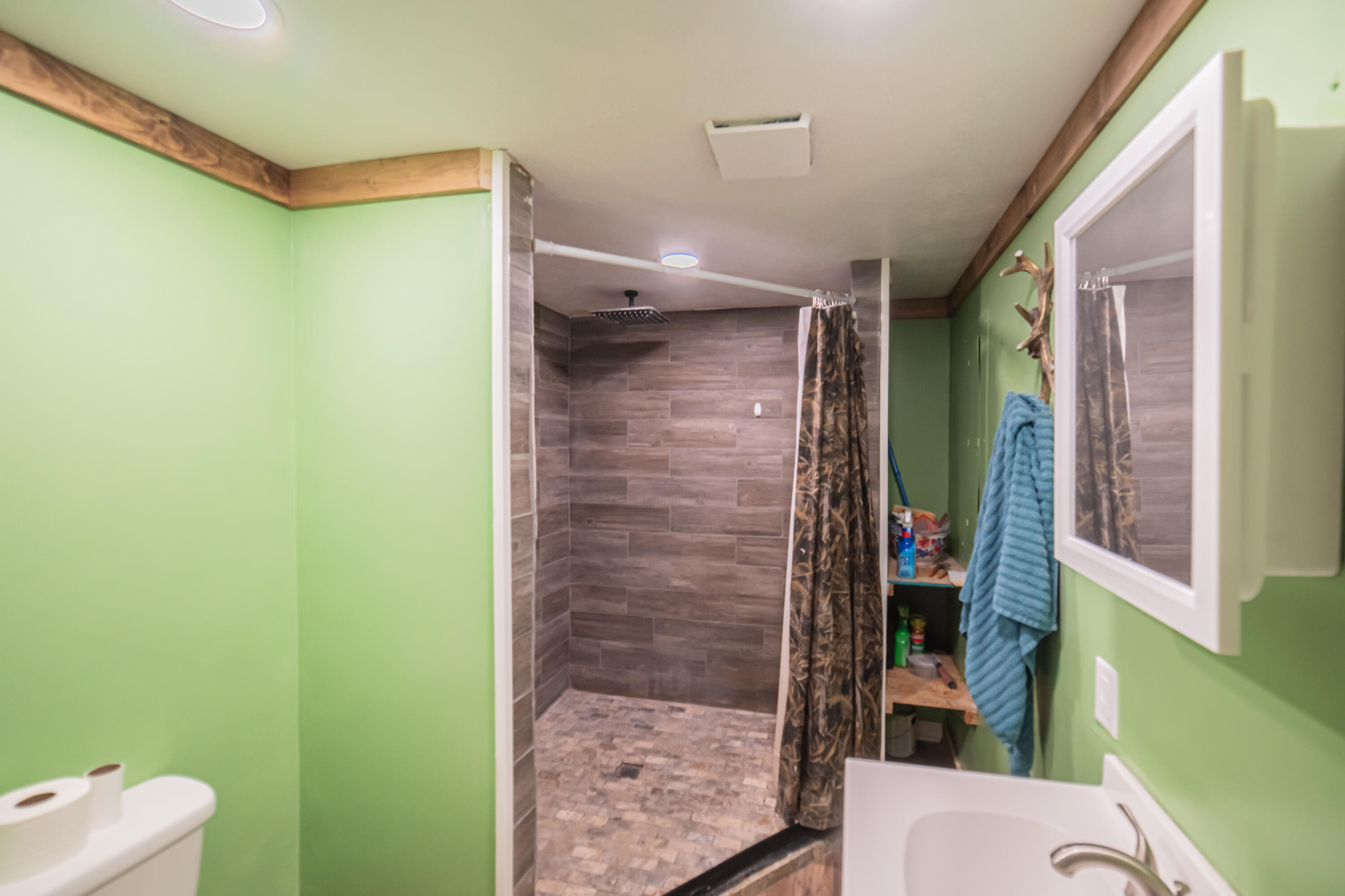737 6th Avenue Property Photo 28