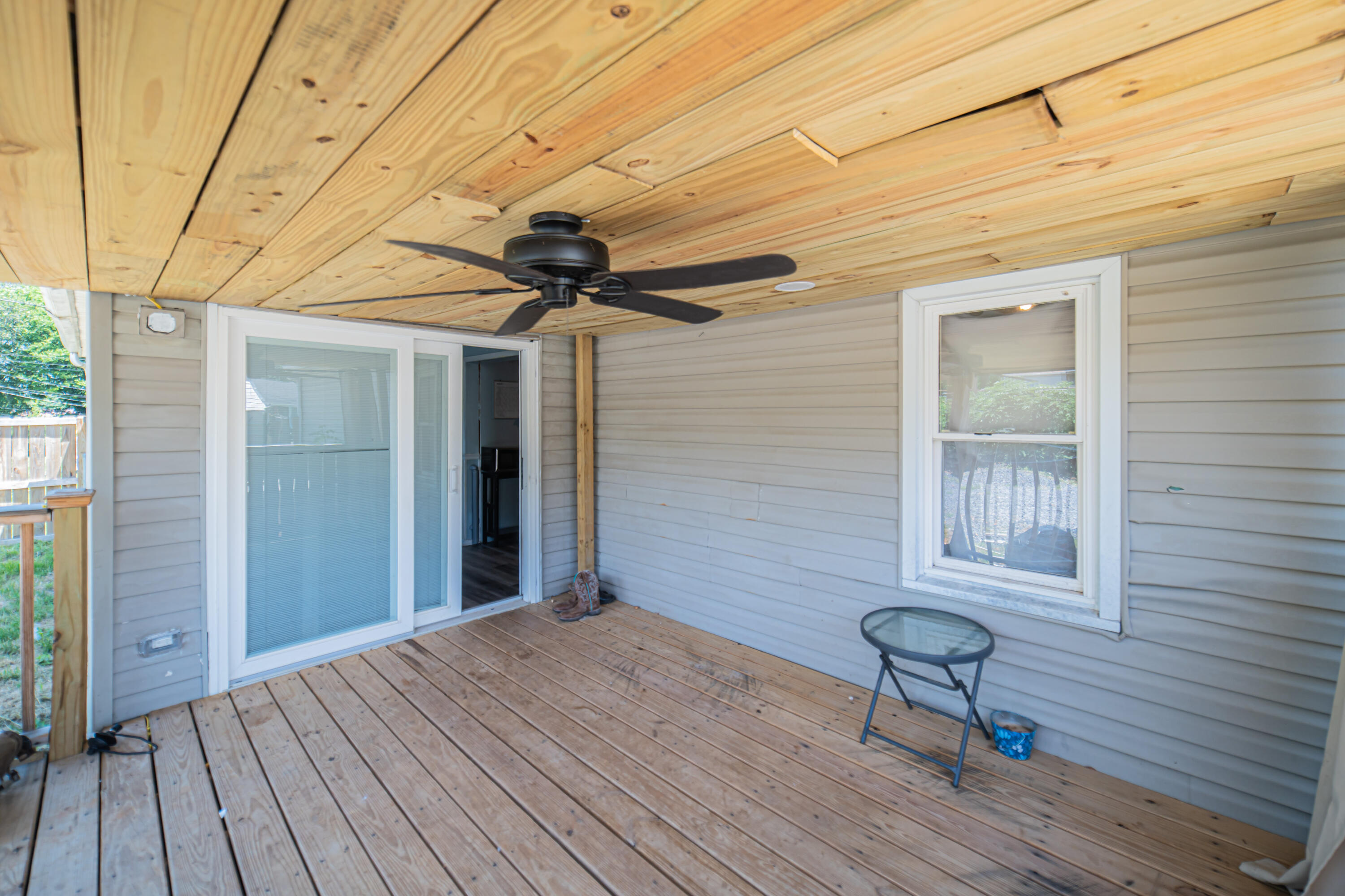 737 6th Avenue Property Photo 32