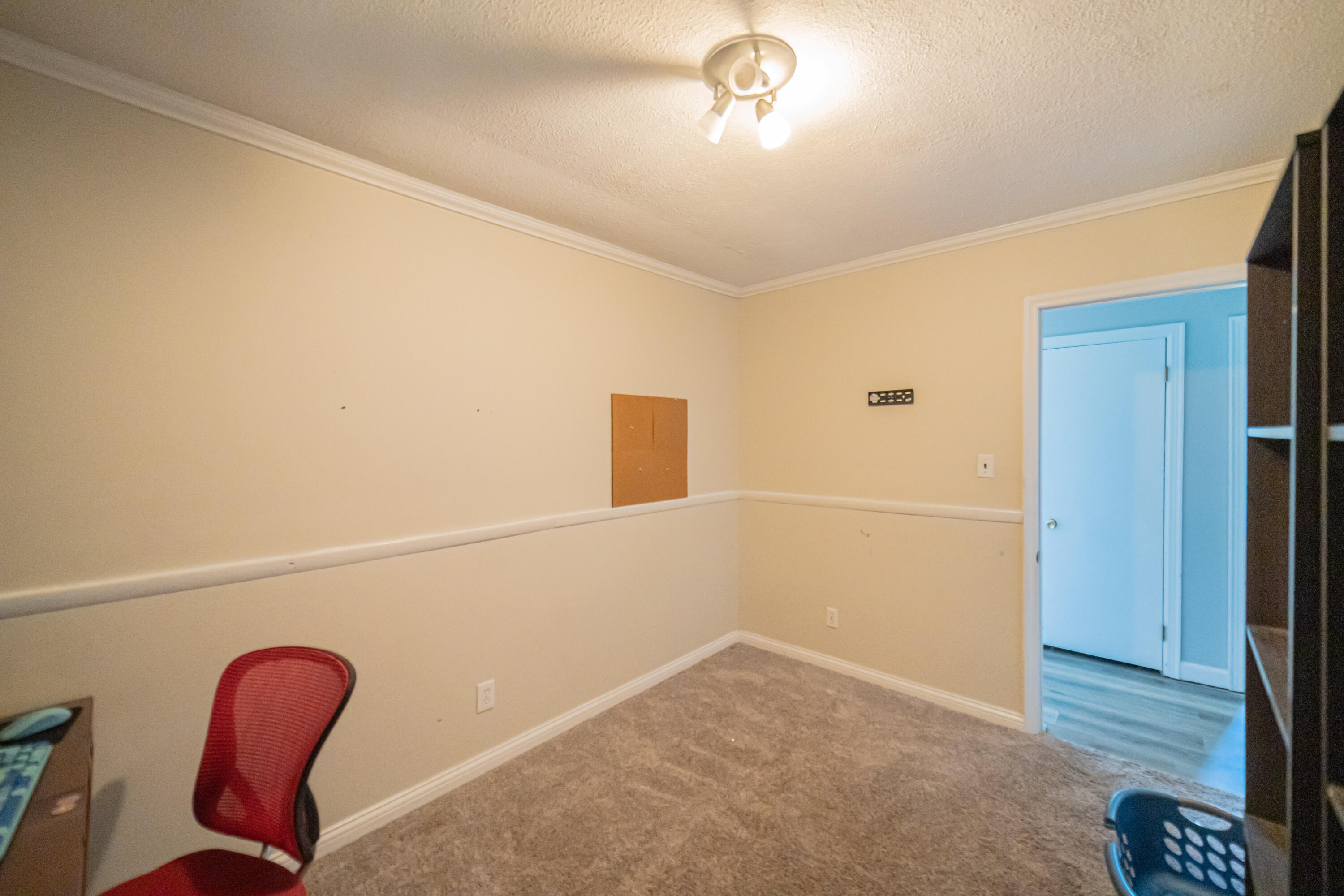 737 6th Avenue Property Photo 37