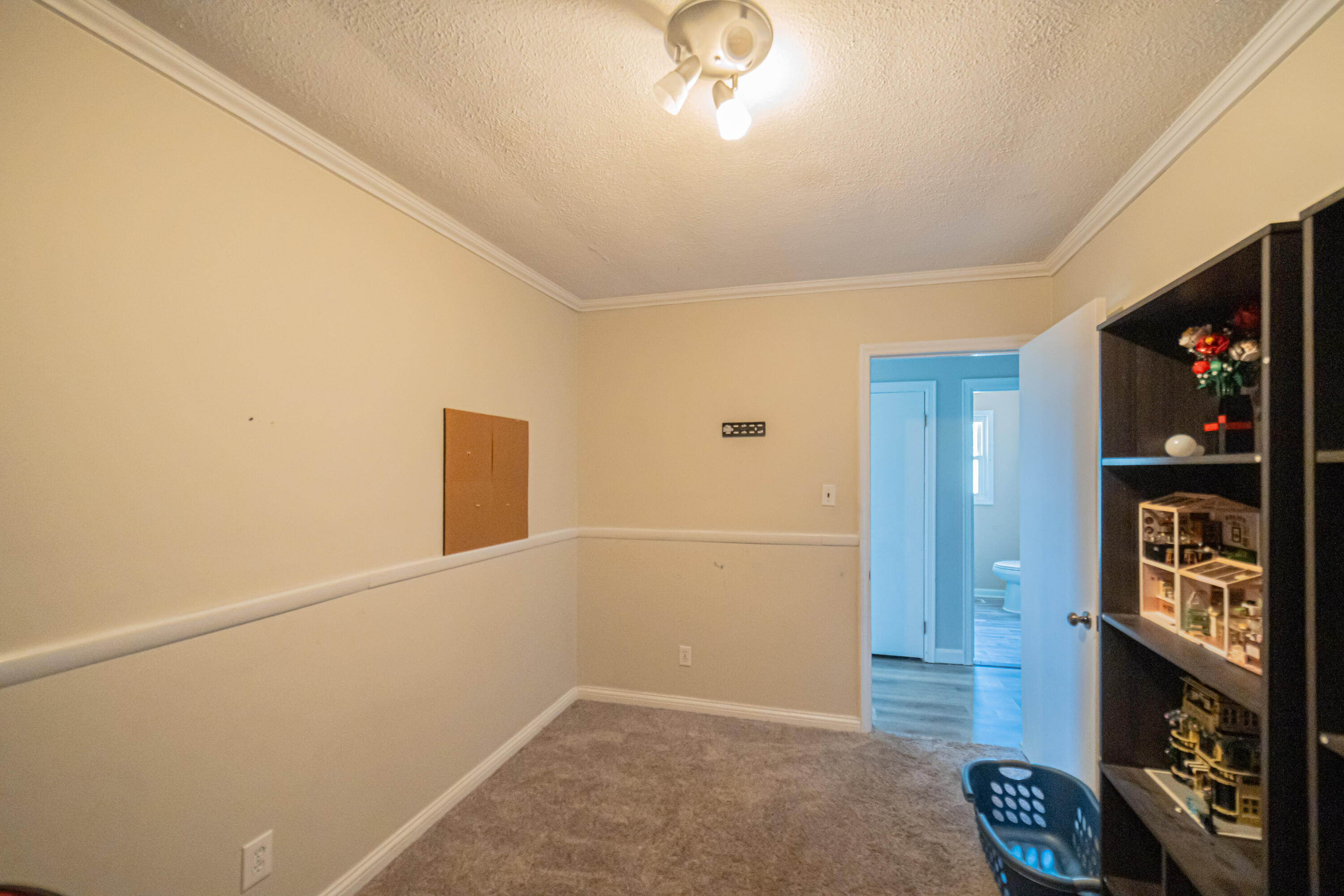 737 6th Avenue Property Photo 38
